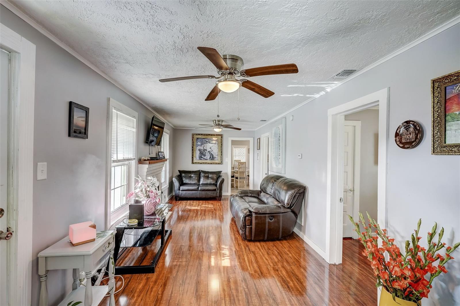 709 19TH AVE W