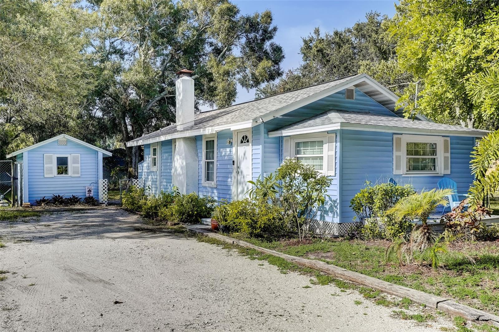 709 19TH AVE W