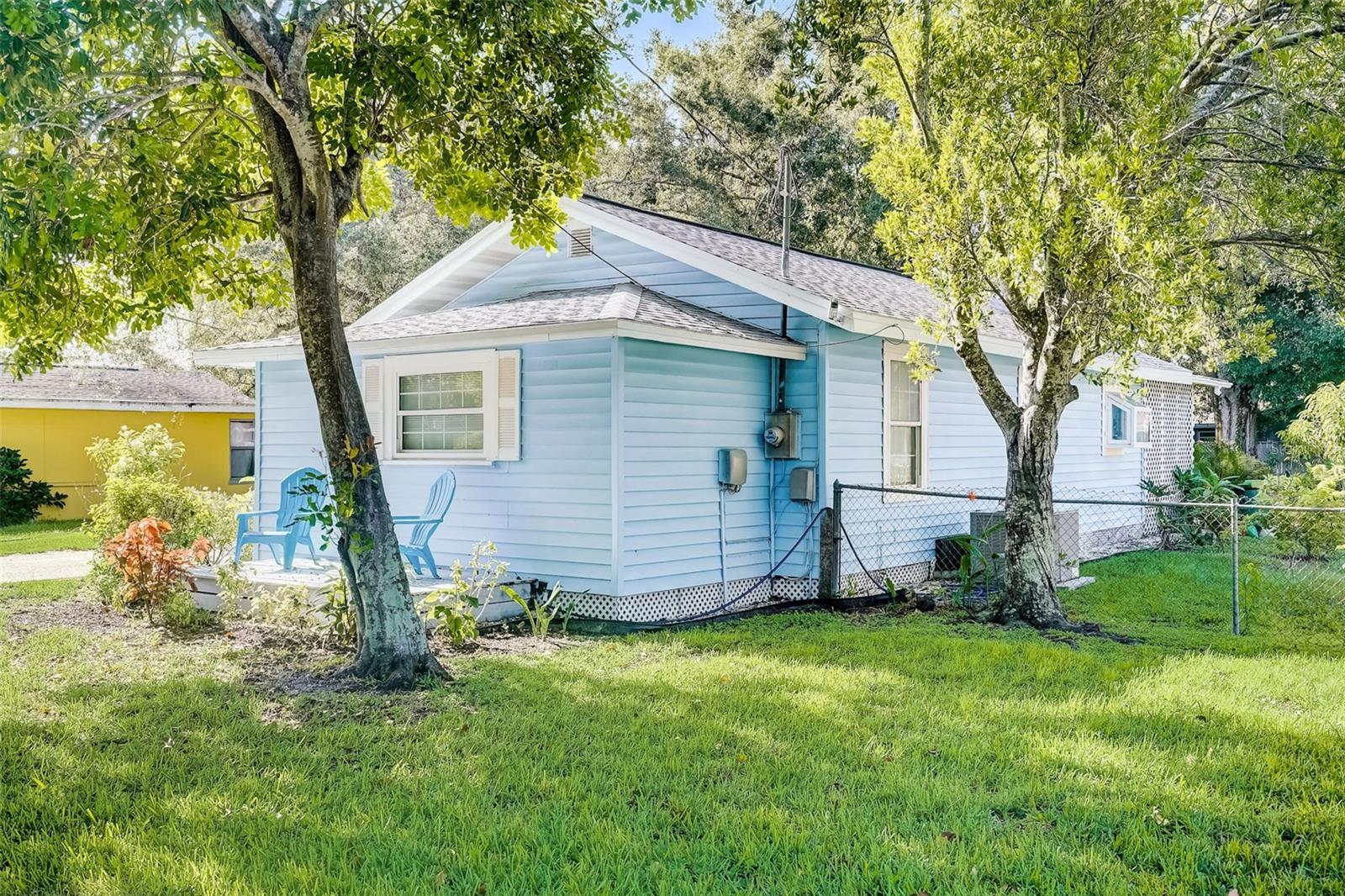 709 19TH AVE W