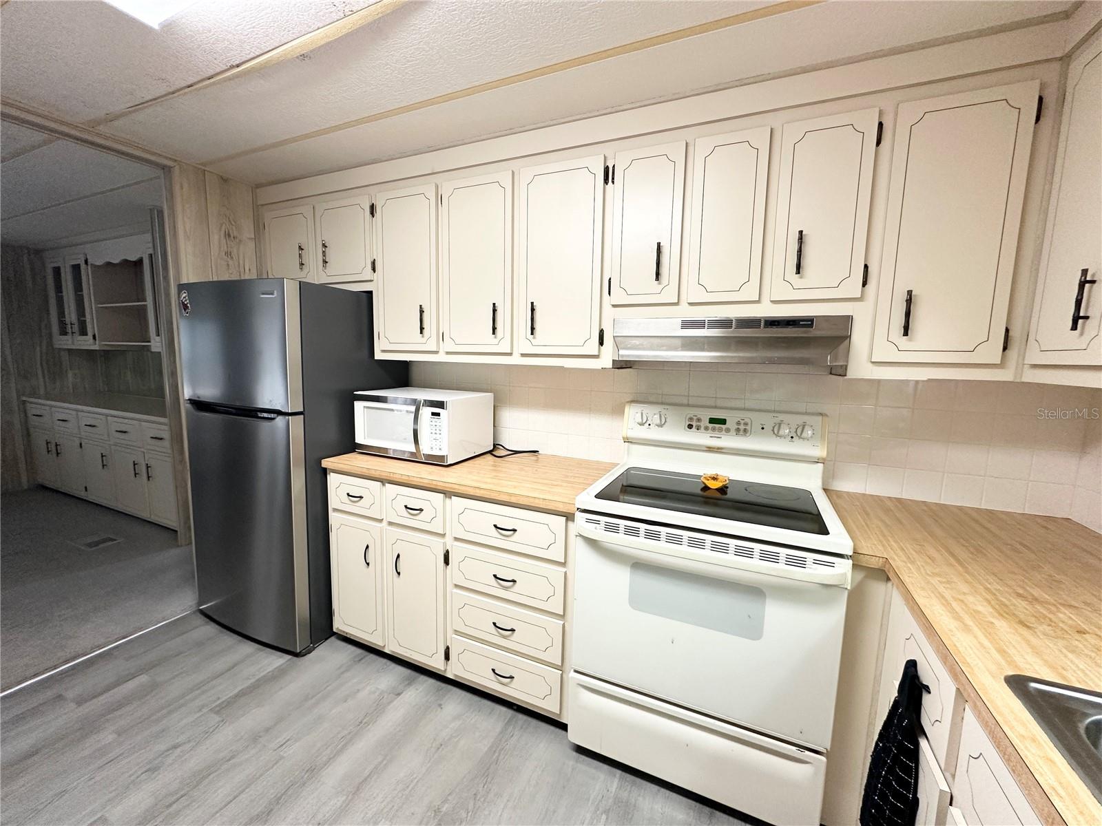 1003 50TH AVE W