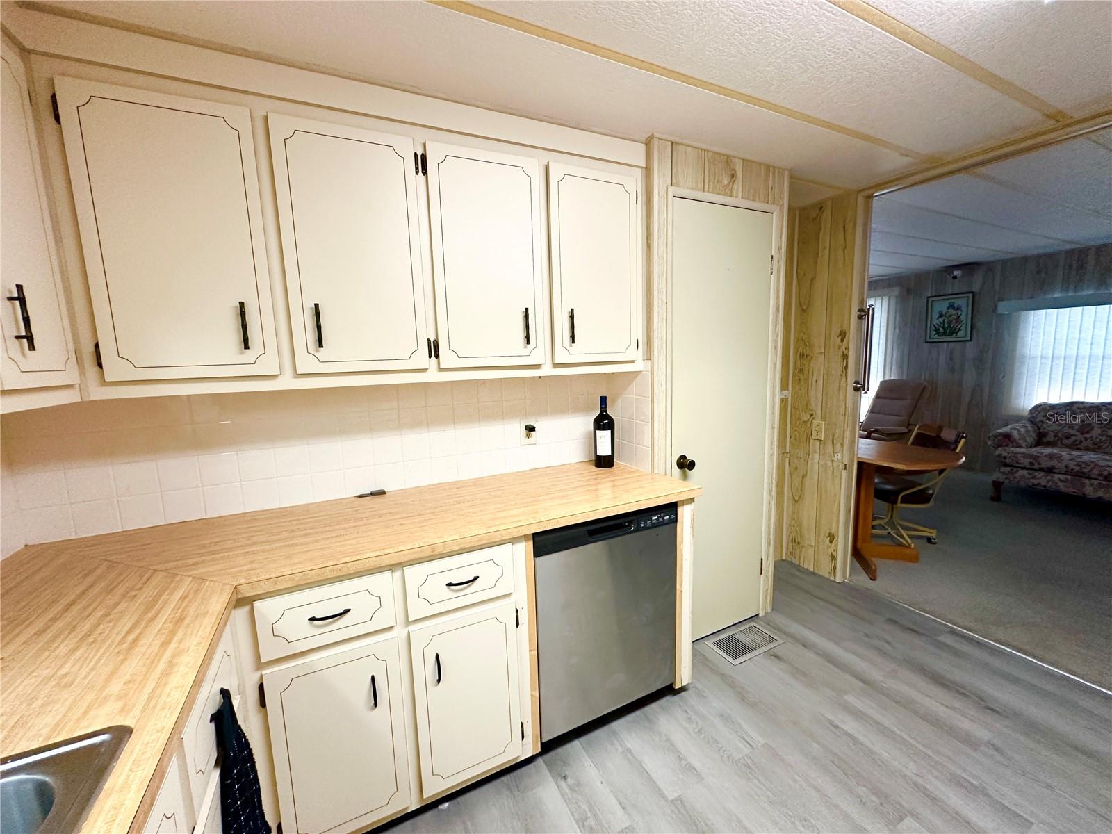 1003 50TH AVE W