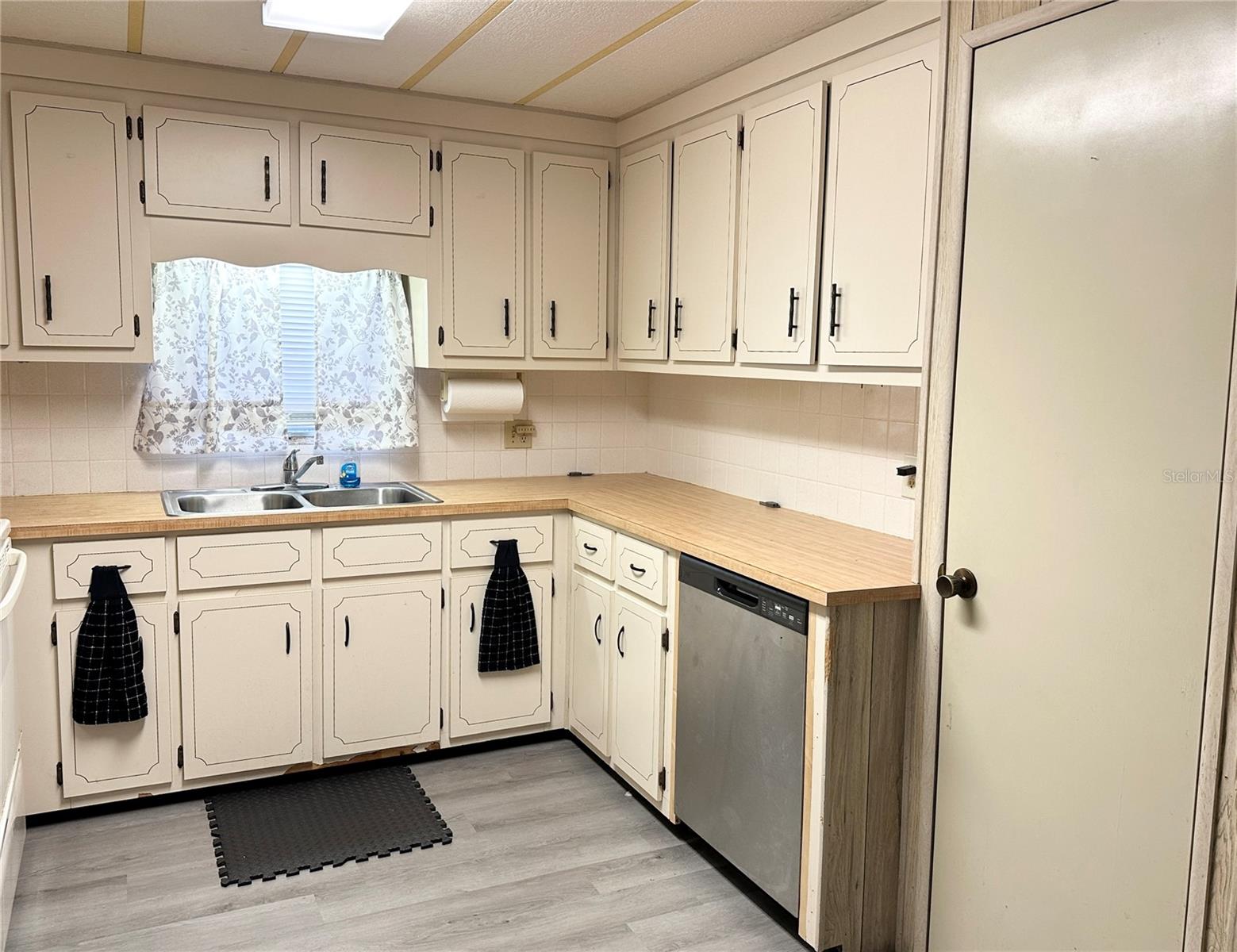 1003 50TH AVE W
