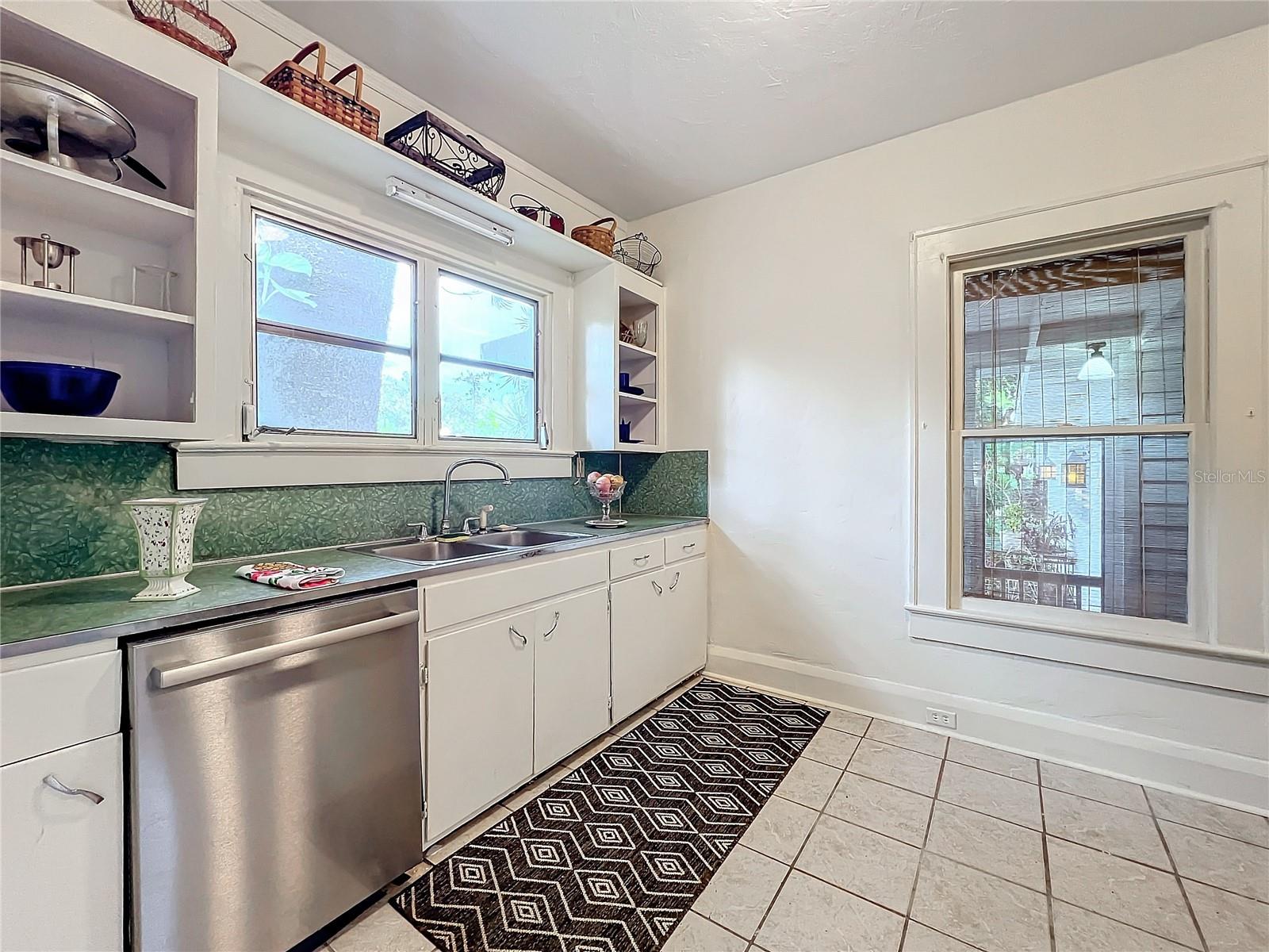 1420 22ND ST W