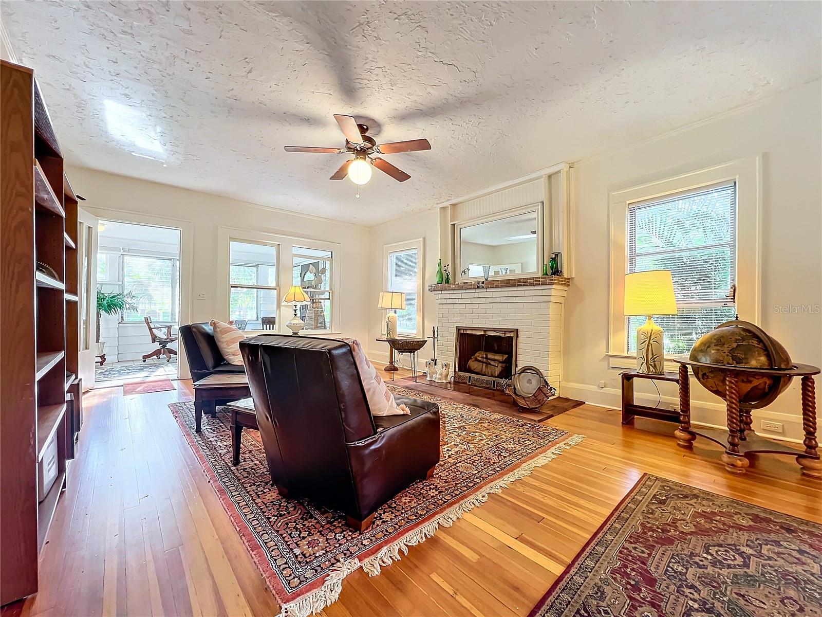 1420 22ND ST W