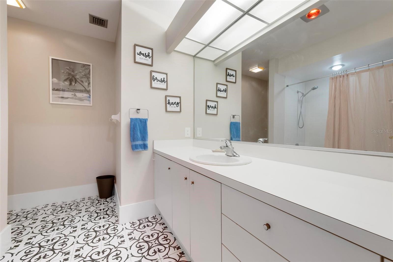 3330 THORNWOOD RD #3330