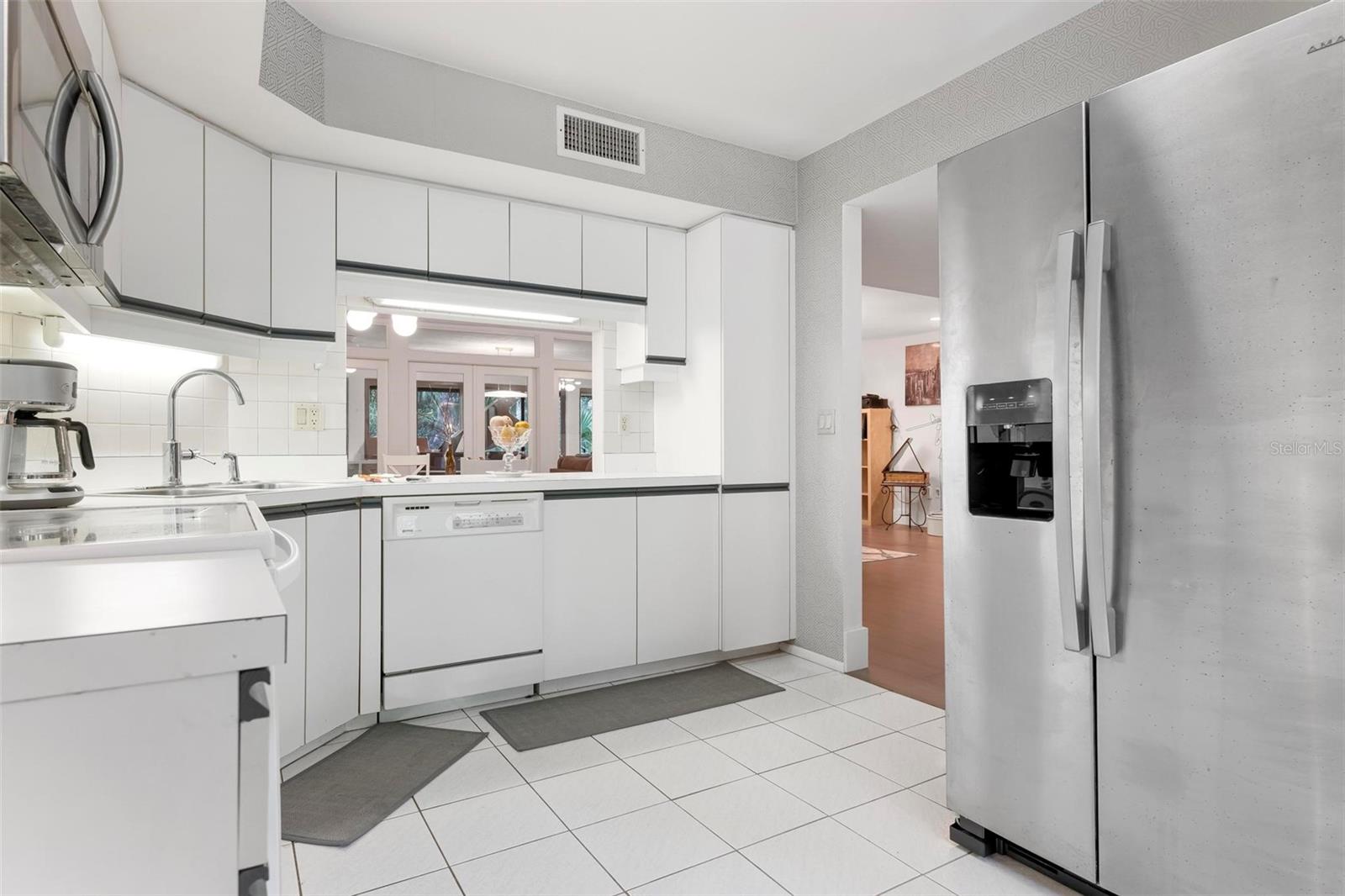 3330 THORNWOOD RD #3330