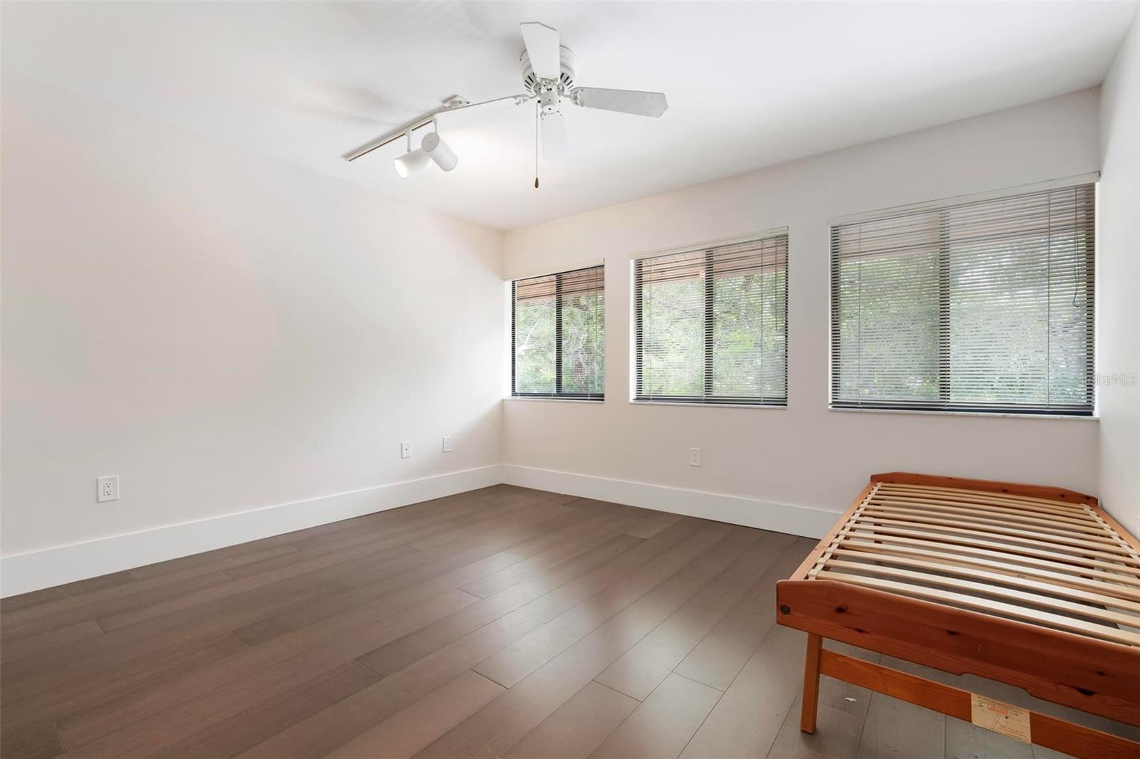 3330 THORNWOOD RD #3330