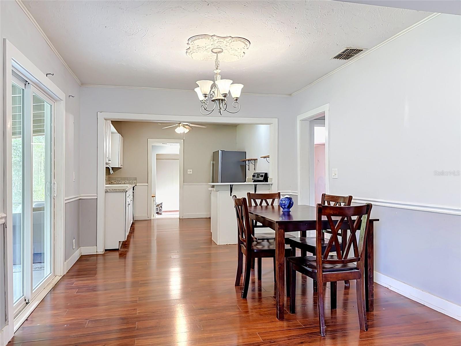 2115 S 55TH AVE E