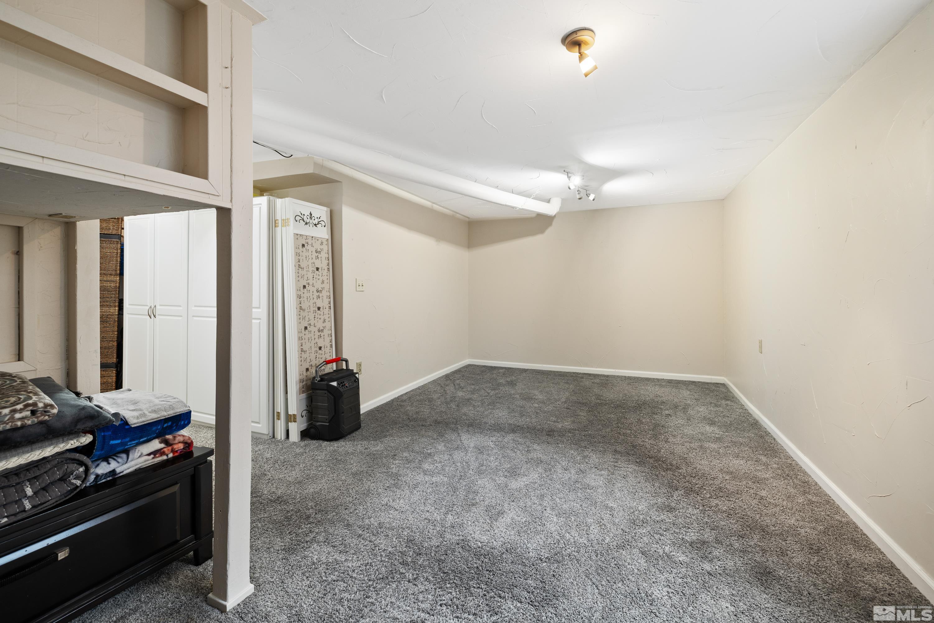 1140 Sharon Way