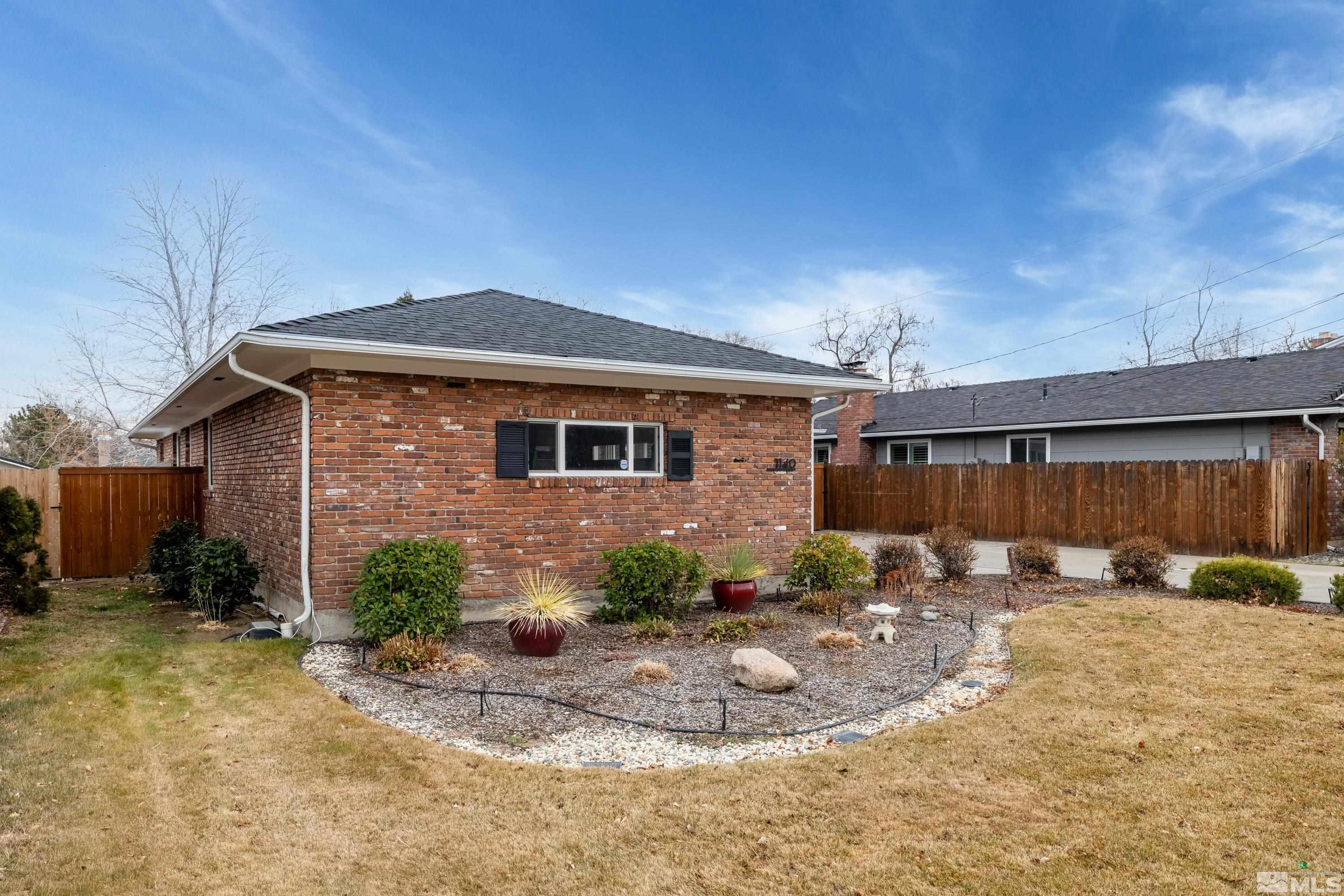 1140 Sharon Way