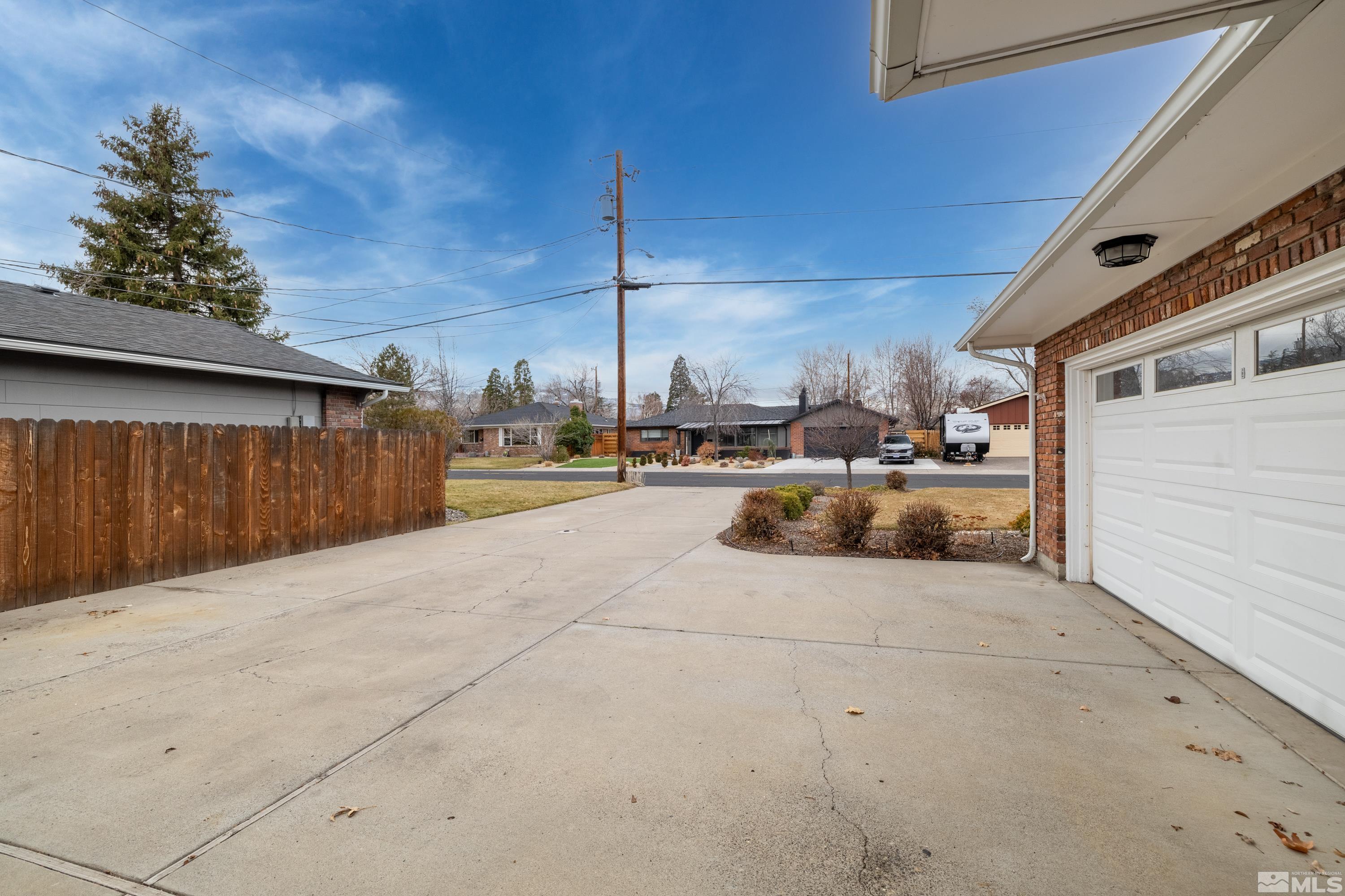 1140 Sharon Way
