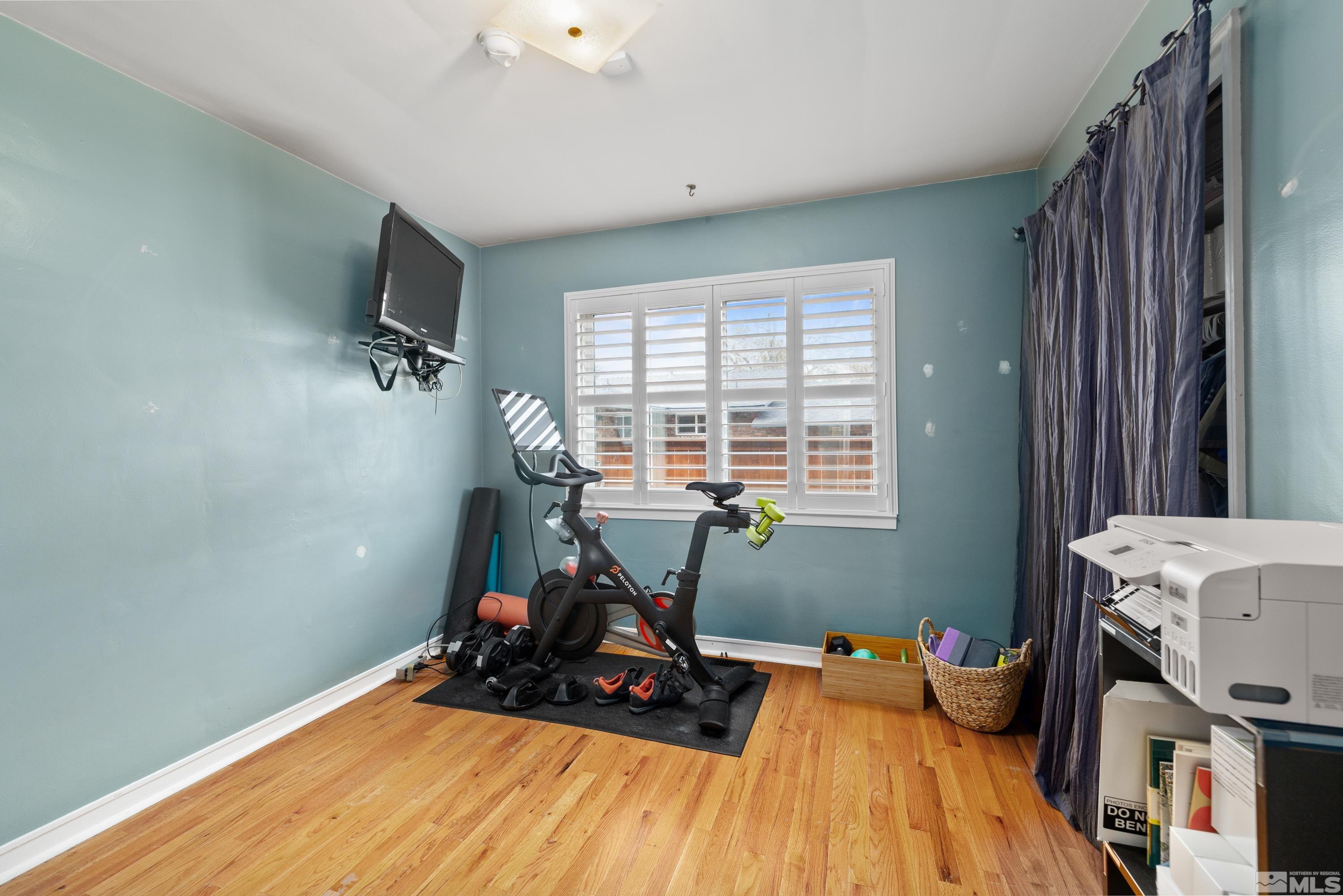 1140 Sharon Way