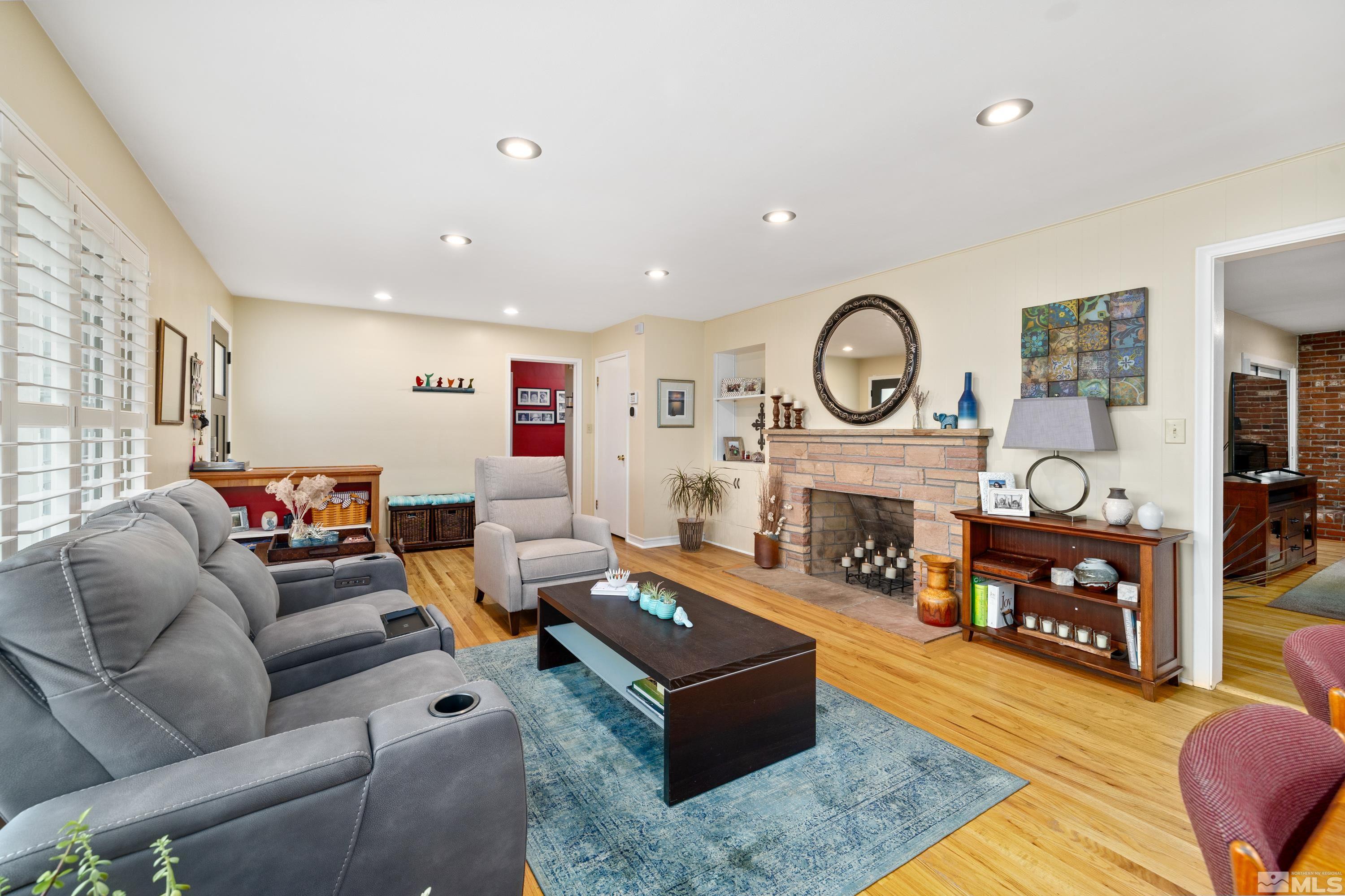 1140 Sharon Way