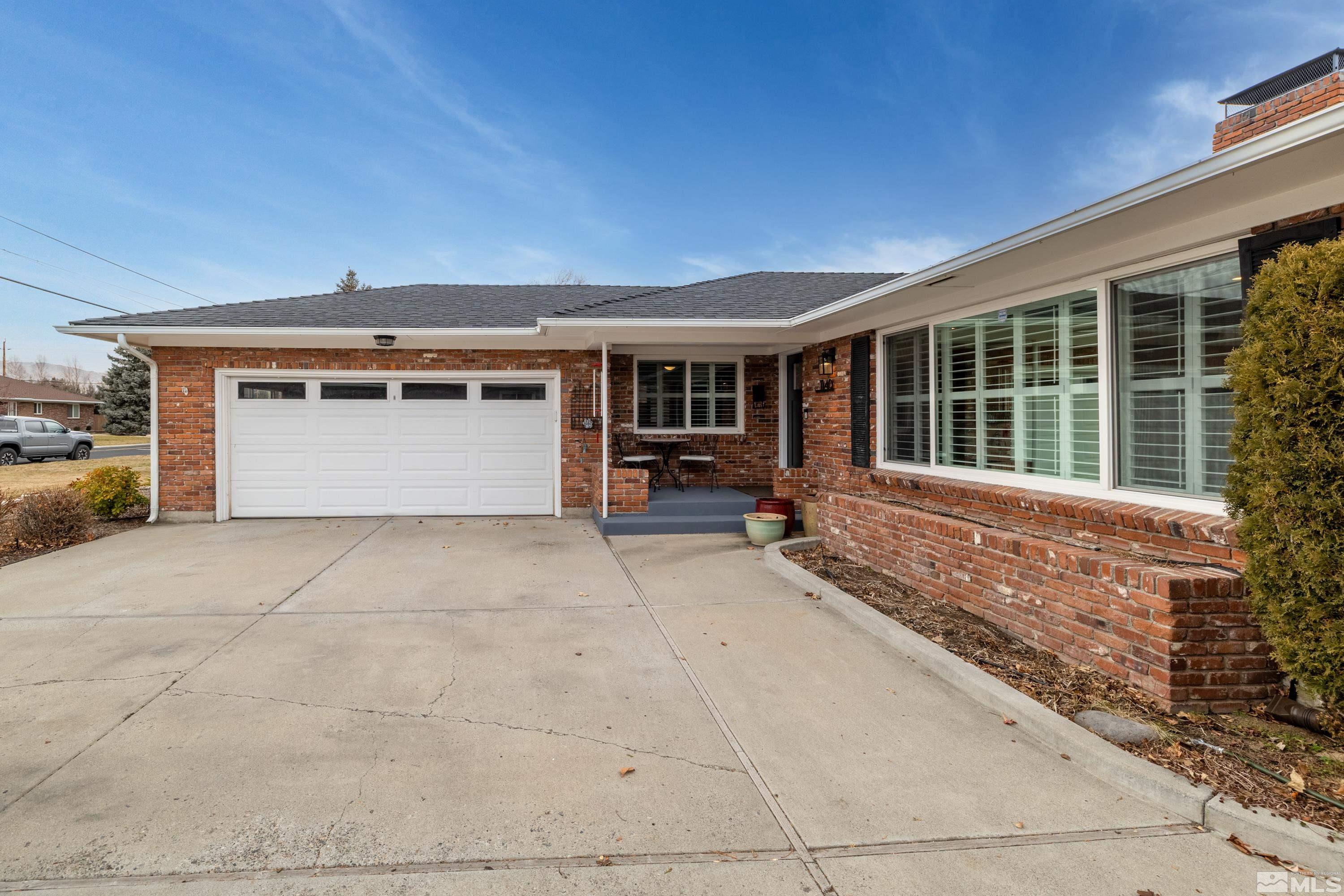 1140 Sharon Way