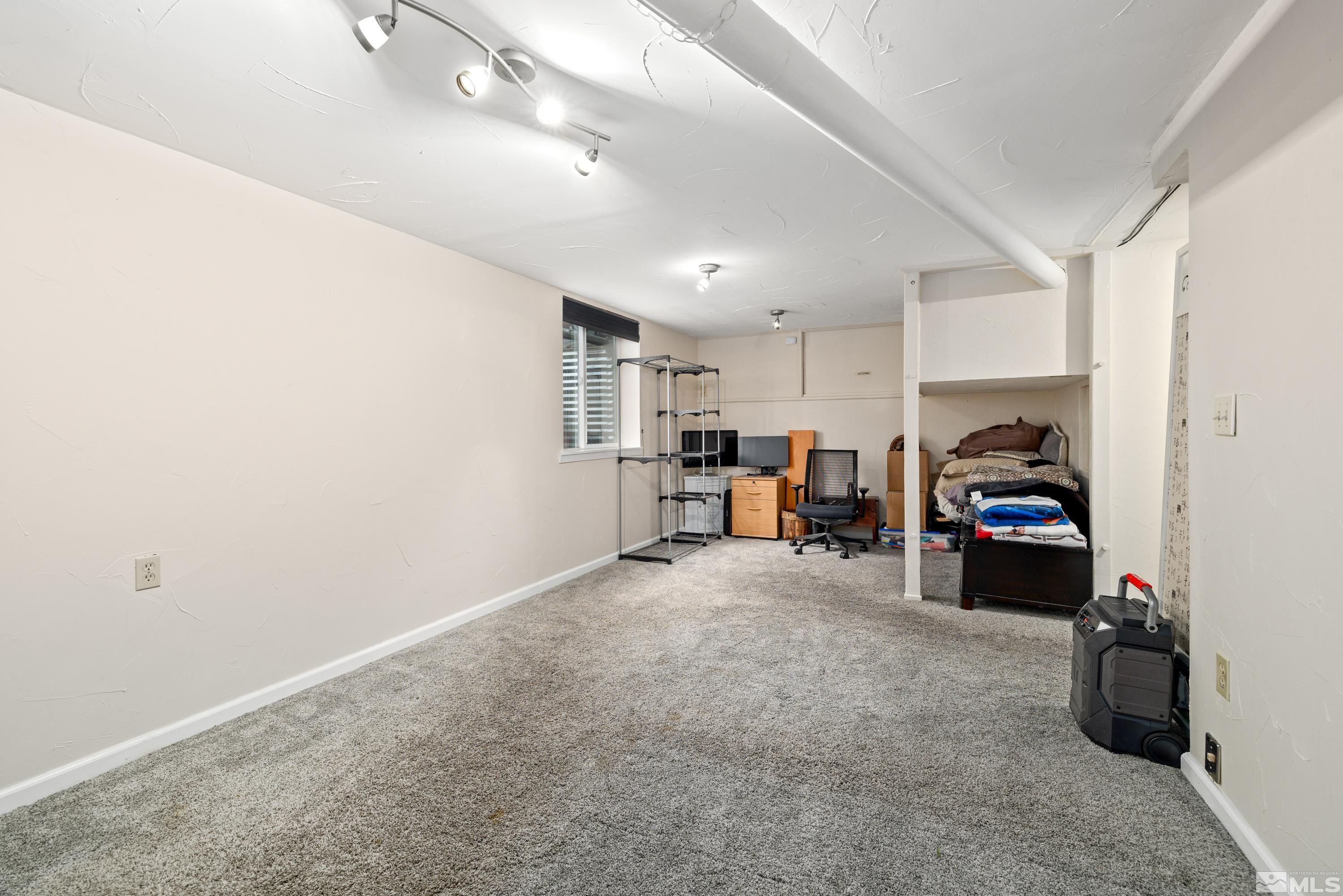 1140 Sharon Way