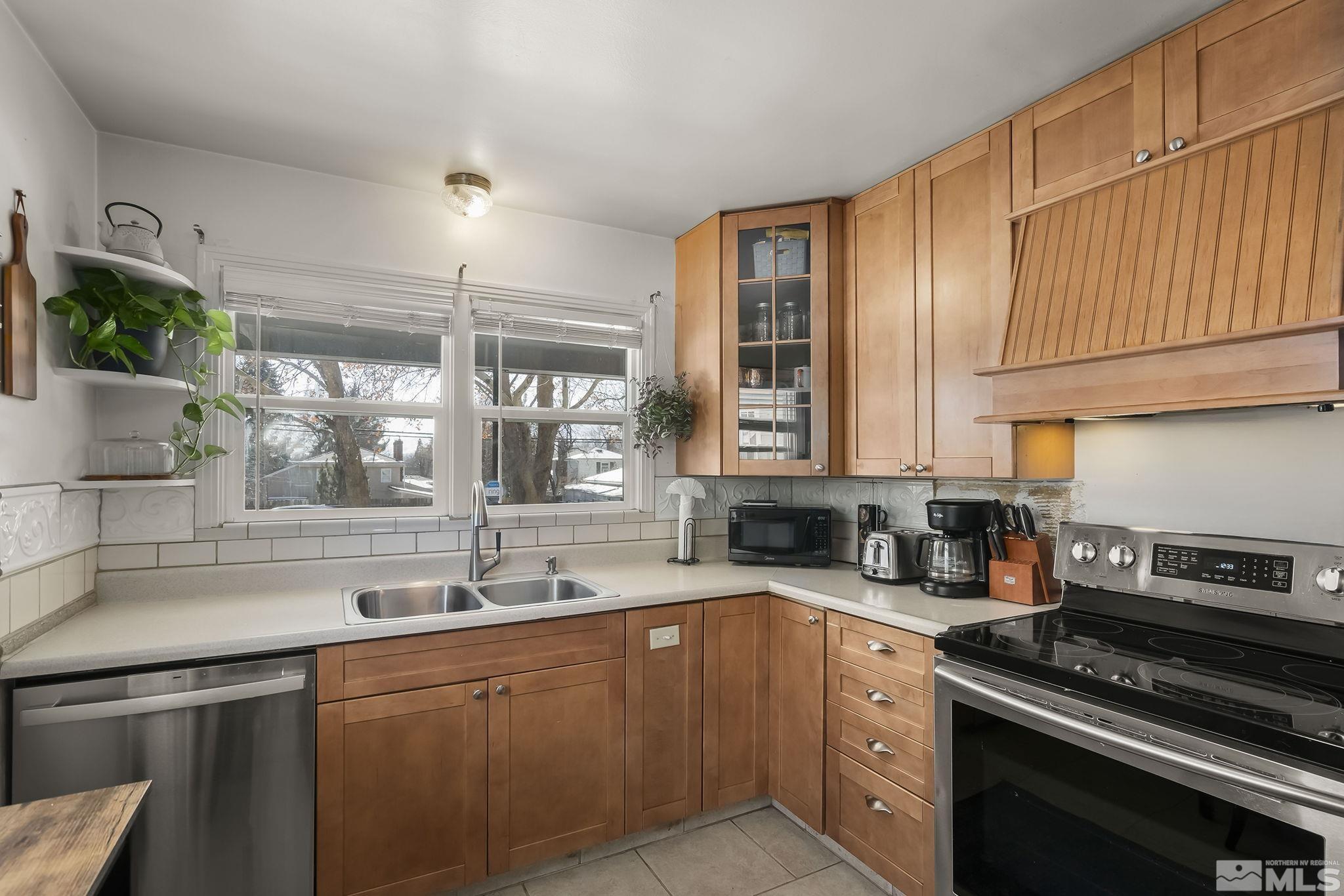 35 Hastings Dr