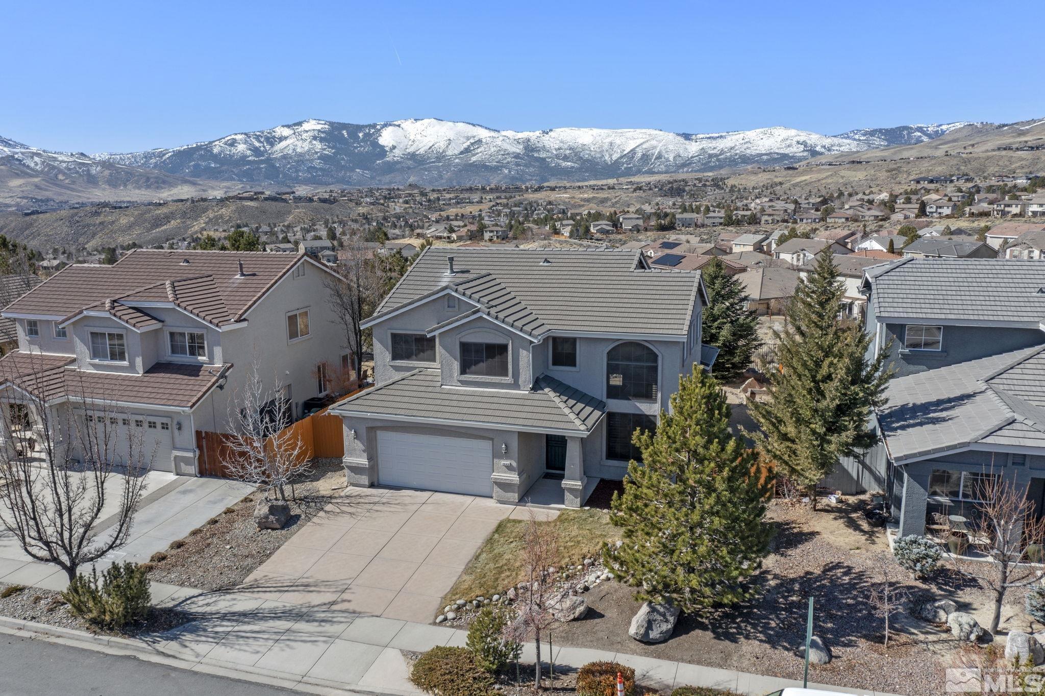 2445 Glen Eagles Dr