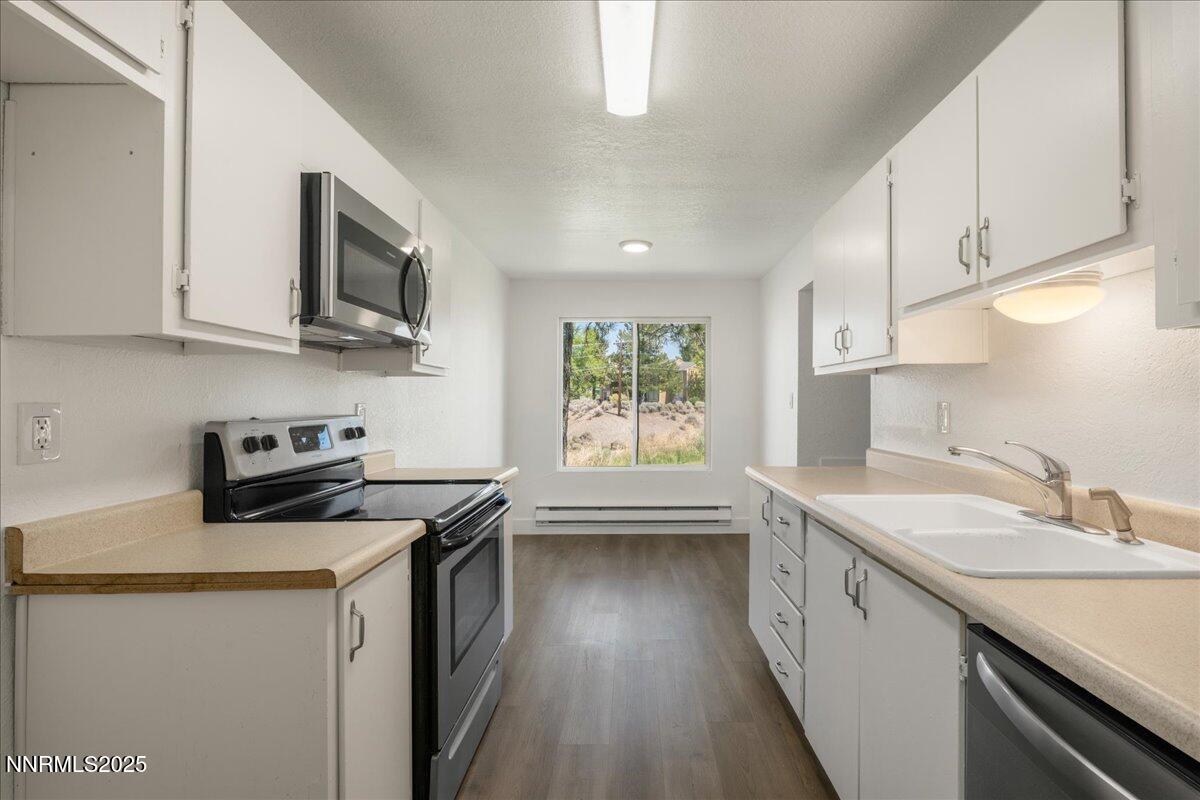 3903 Clear Acre Lane, APT 13