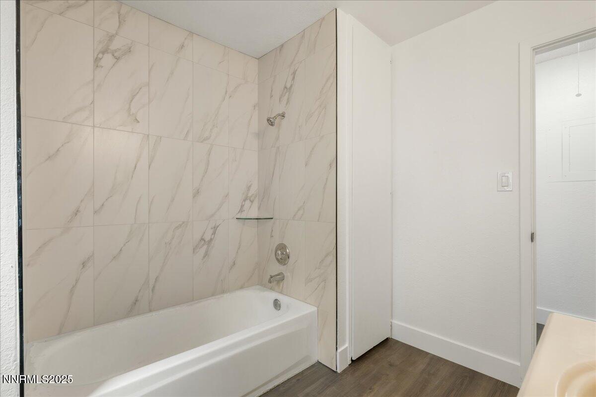 3903 Clear Acre Lane, APT 13