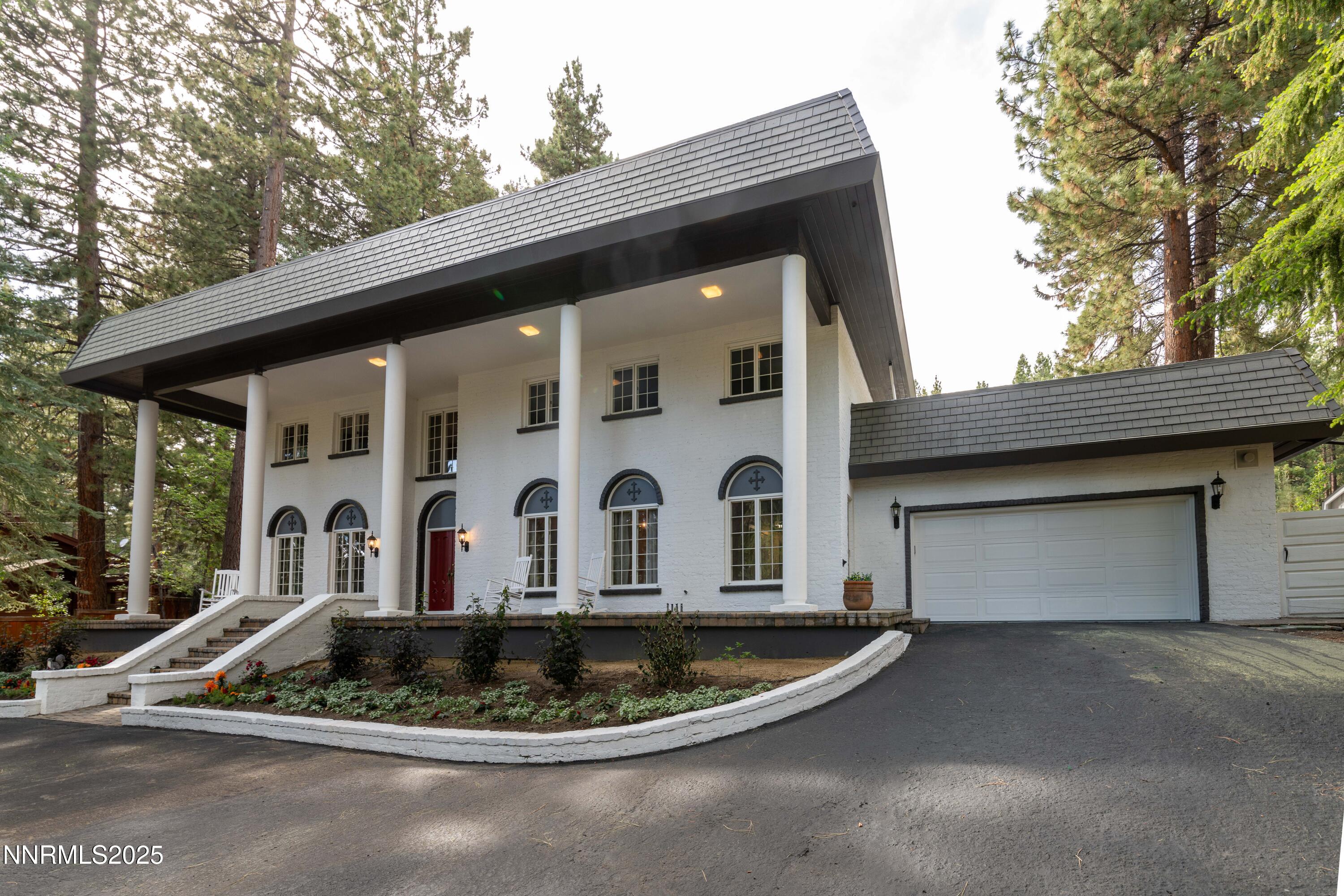 976 Caddie Court