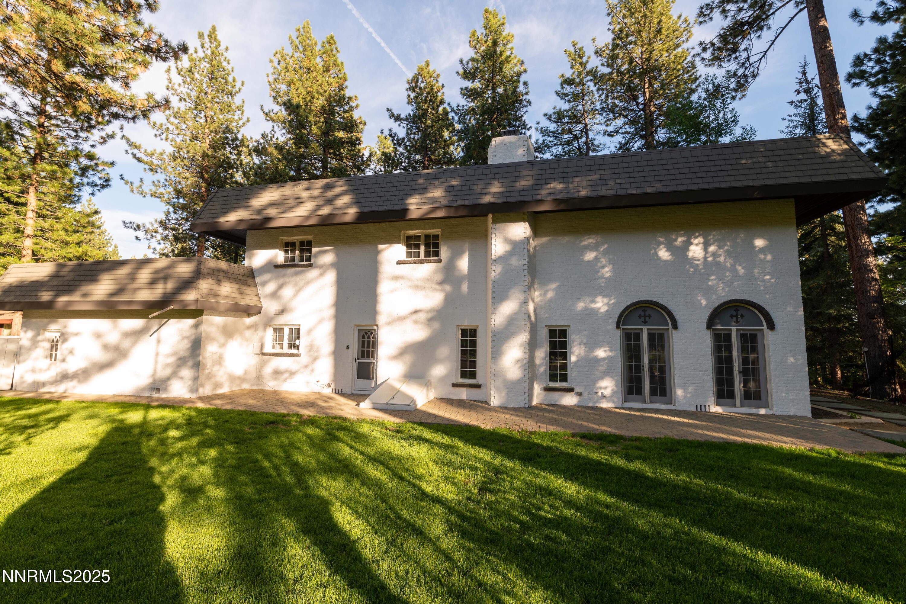 976 Caddie Court