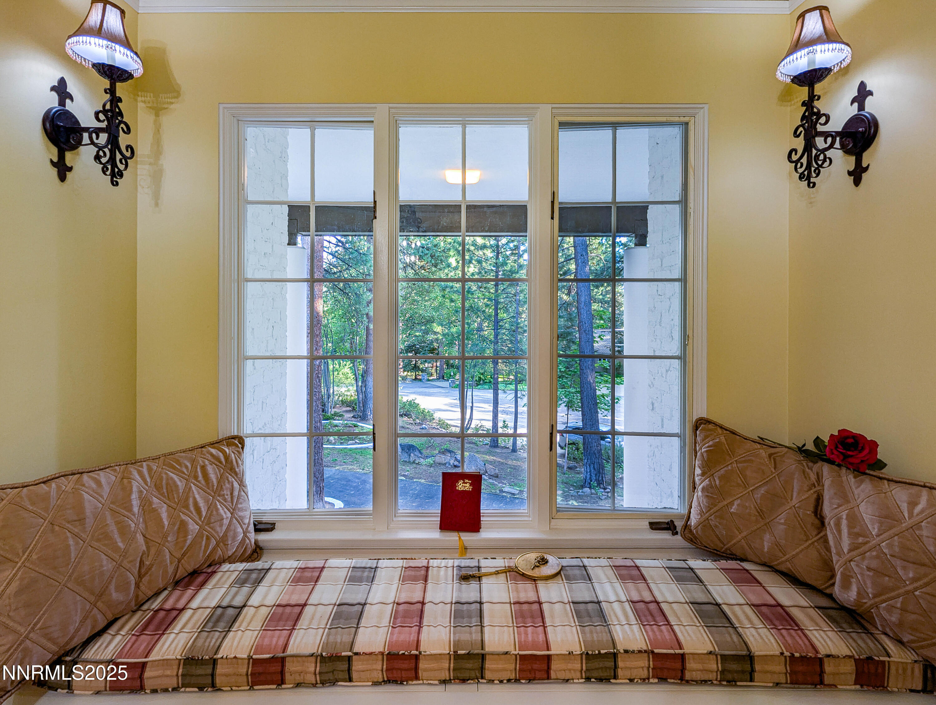 976 Caddie Court