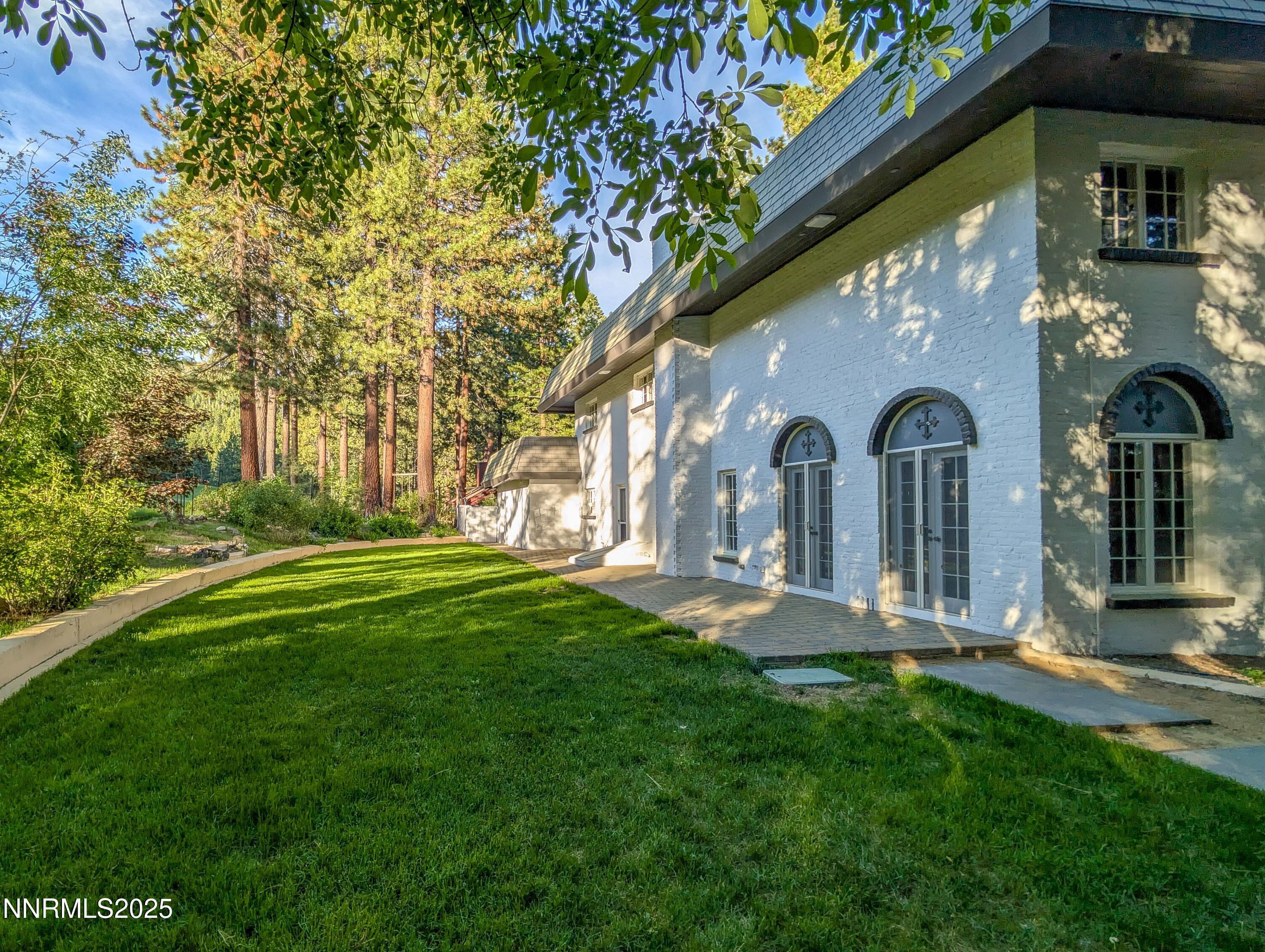 976 Caddie Court