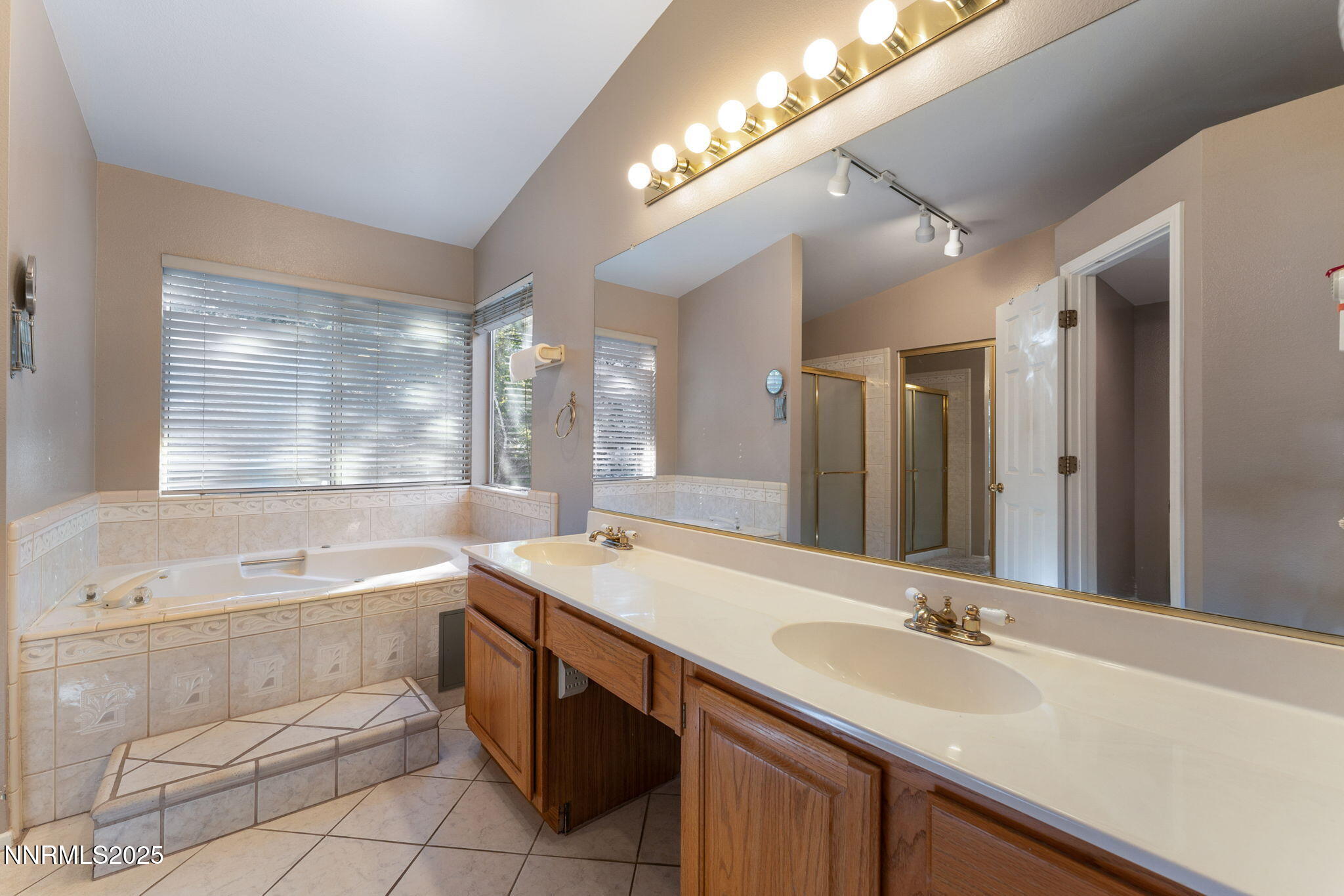 3208 Thornhill Drive