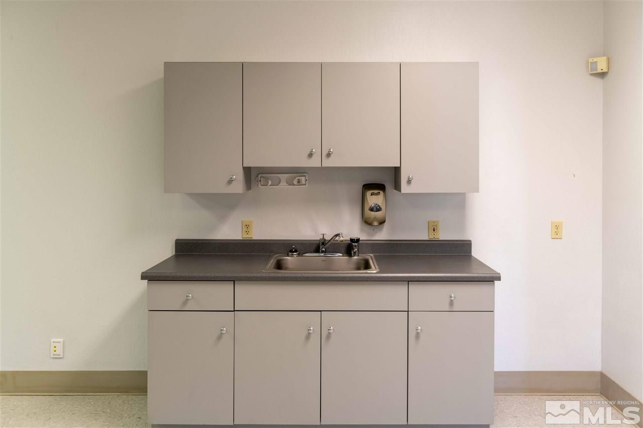 1350 S Curry Street, 1350