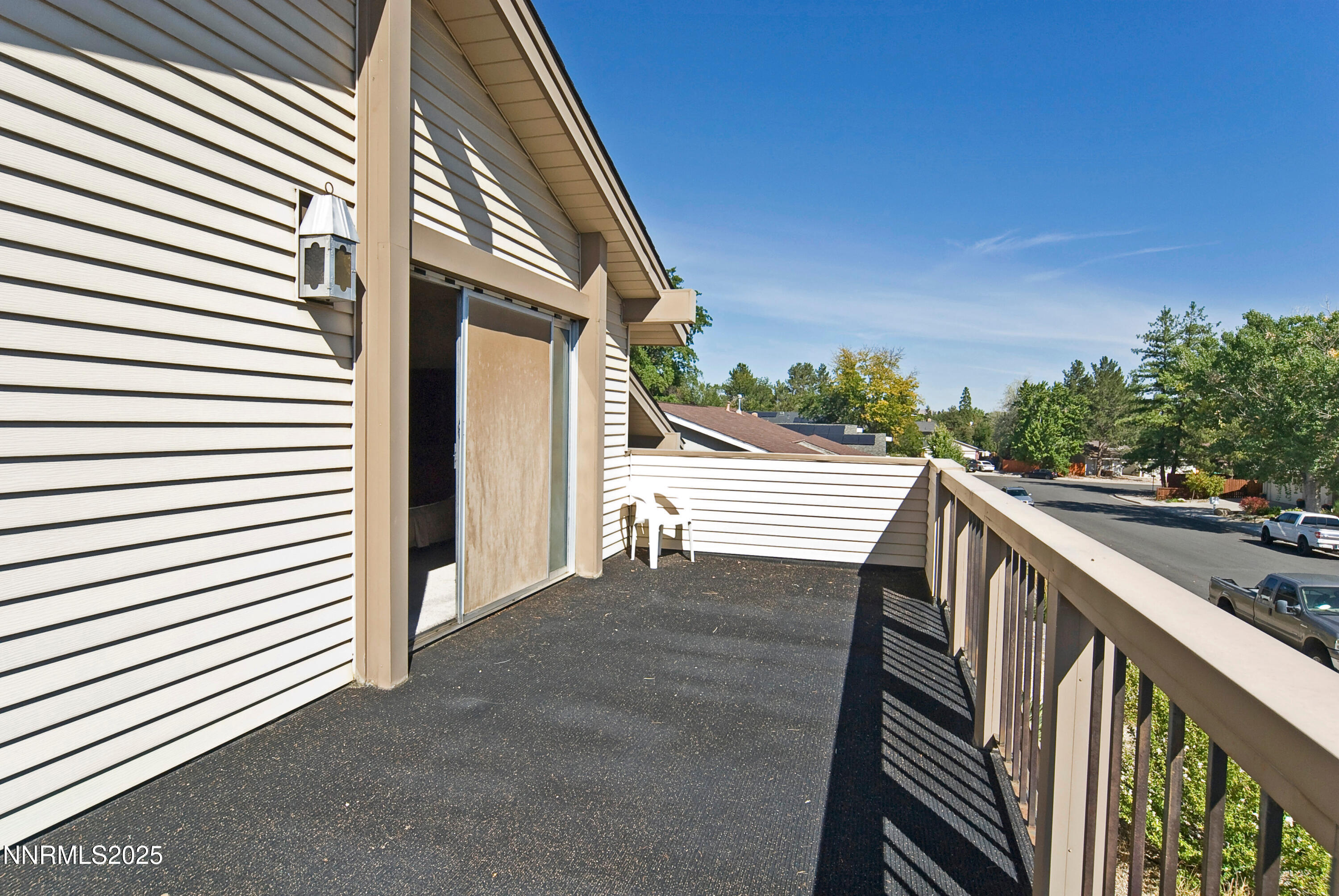 4875 Golden Springs Drive