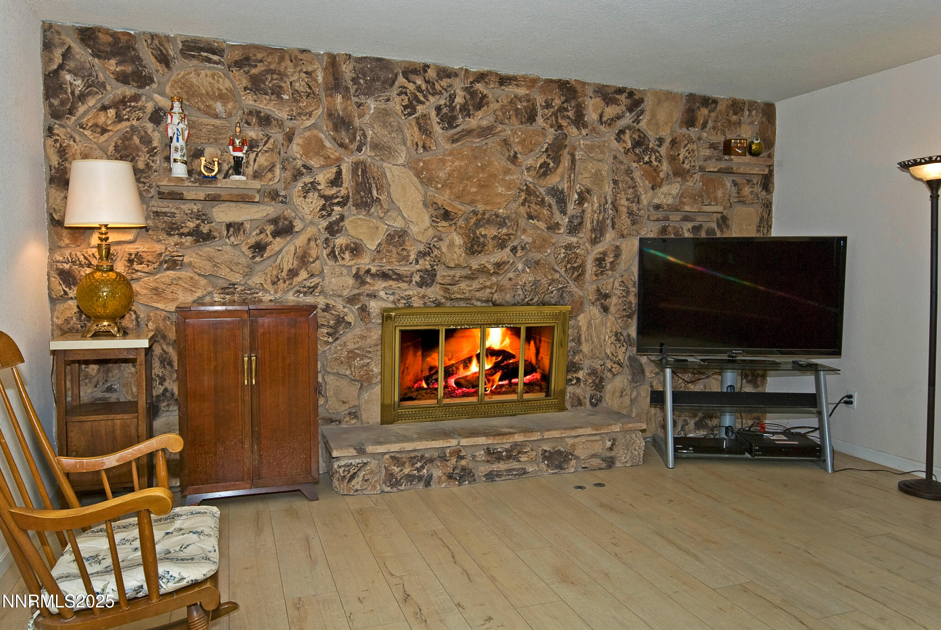 4875 Golden Springs Drive