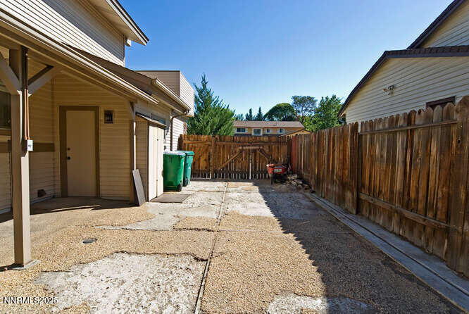 4875 Golden Springs Drive