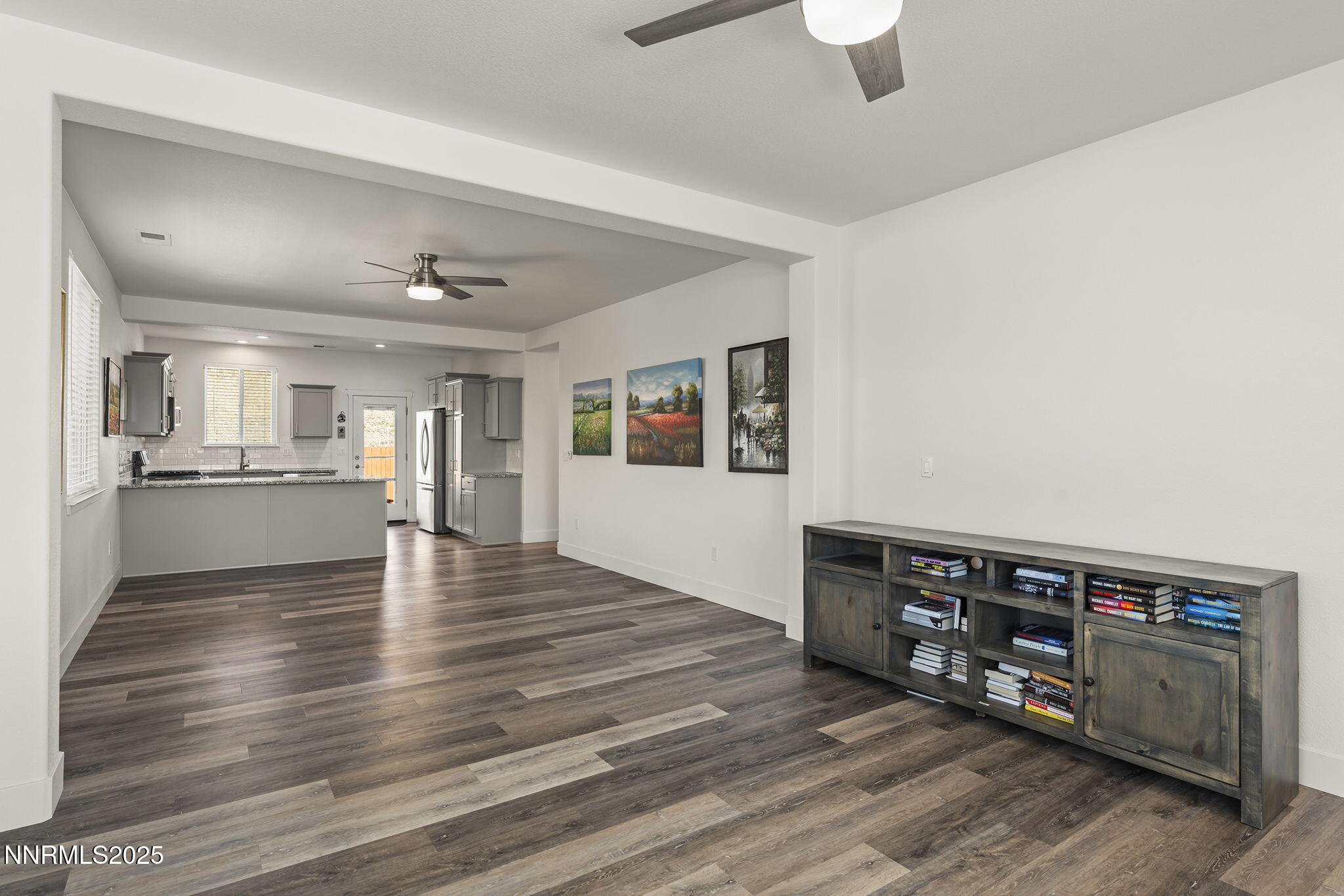 1075 W Slab Cliffs Court