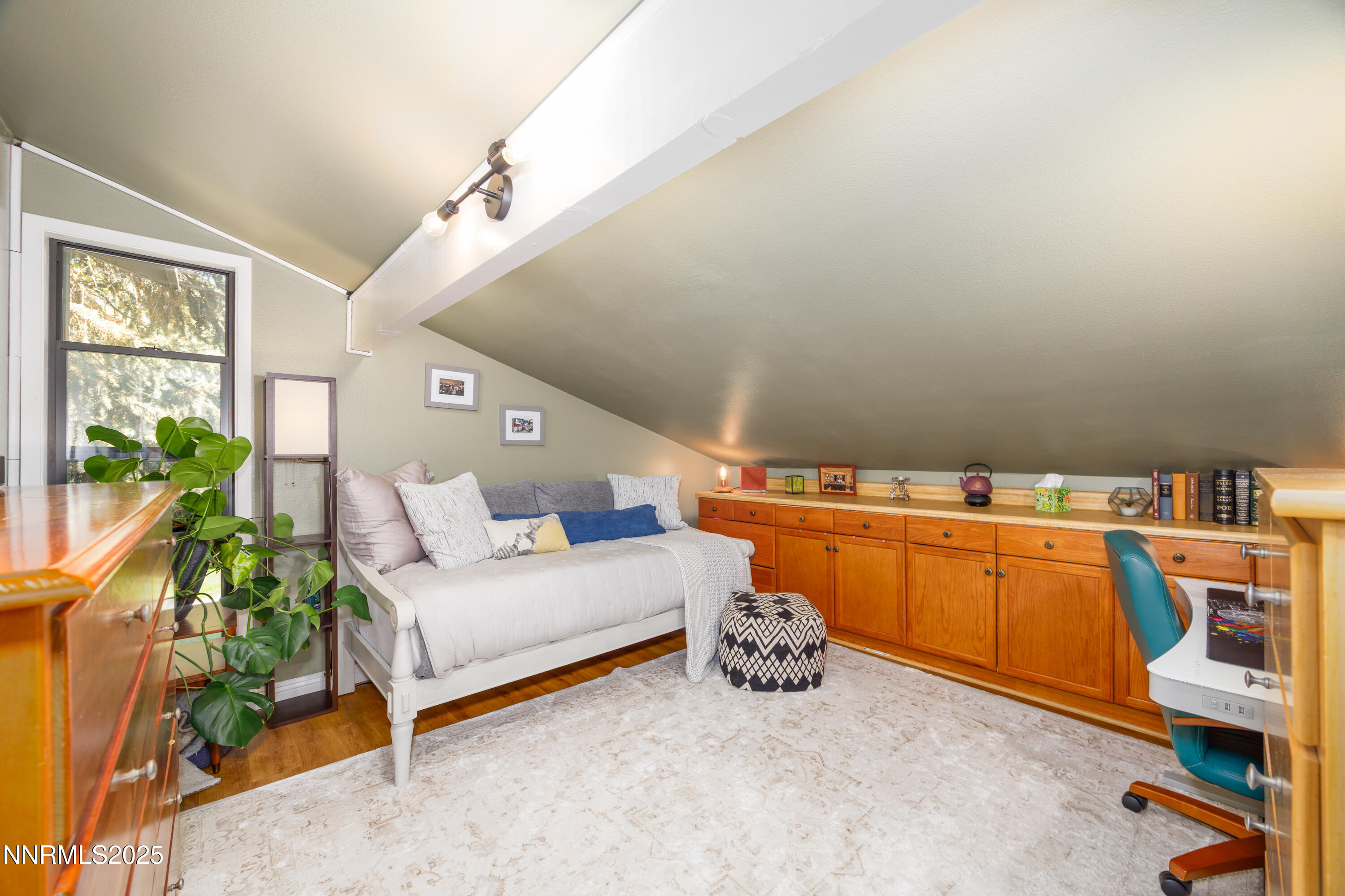 676 W Riverview Circle