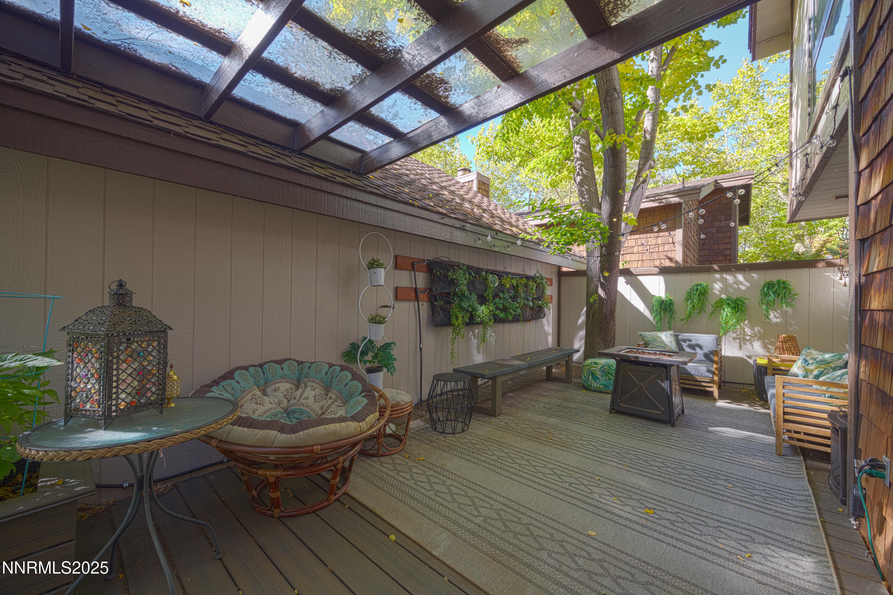 676 W Riverview Circle