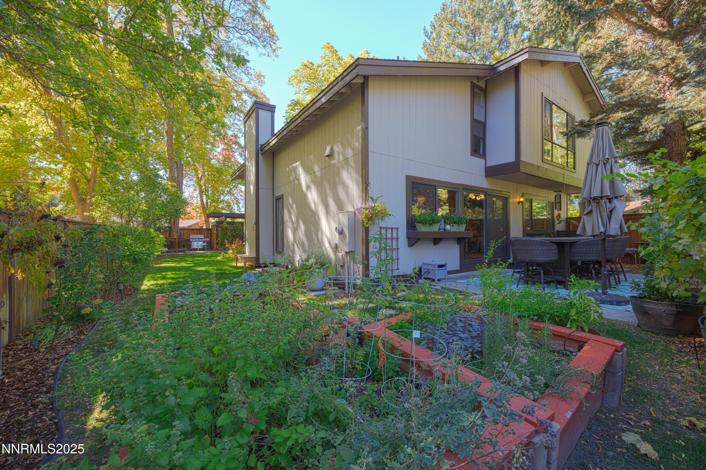 676 W Riverview Circle