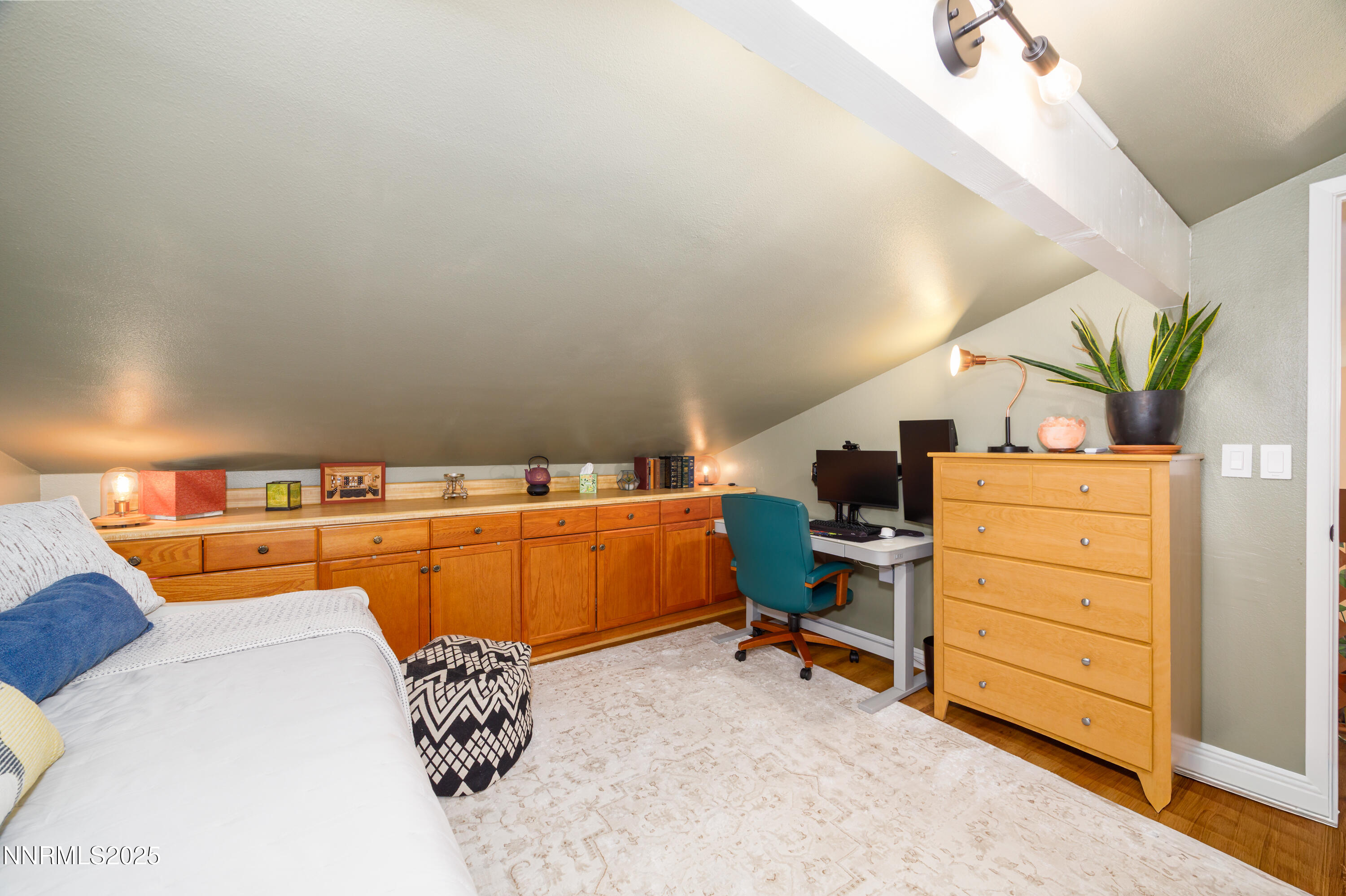 676 W Riverview Circle