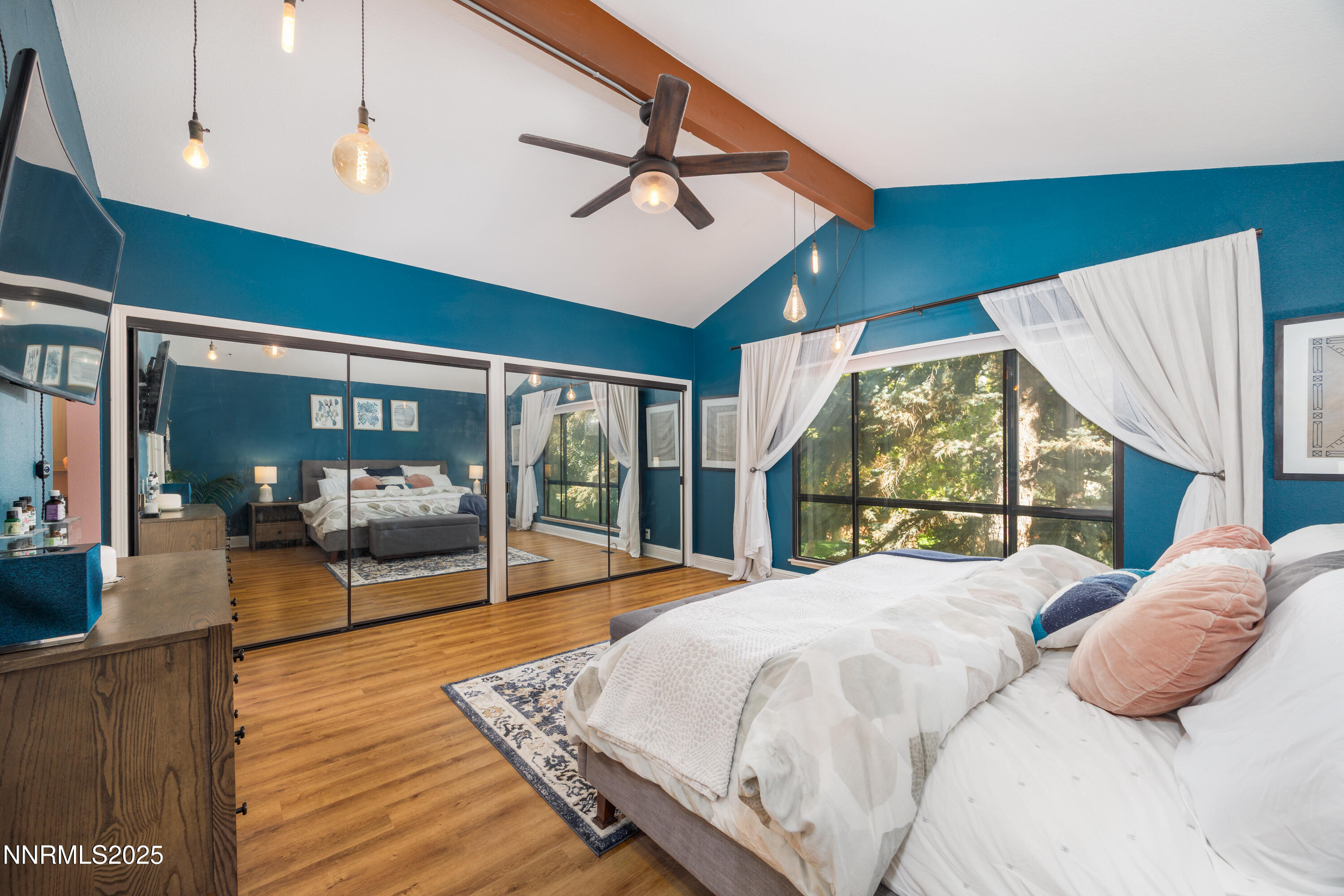 676 W Riverview Circle