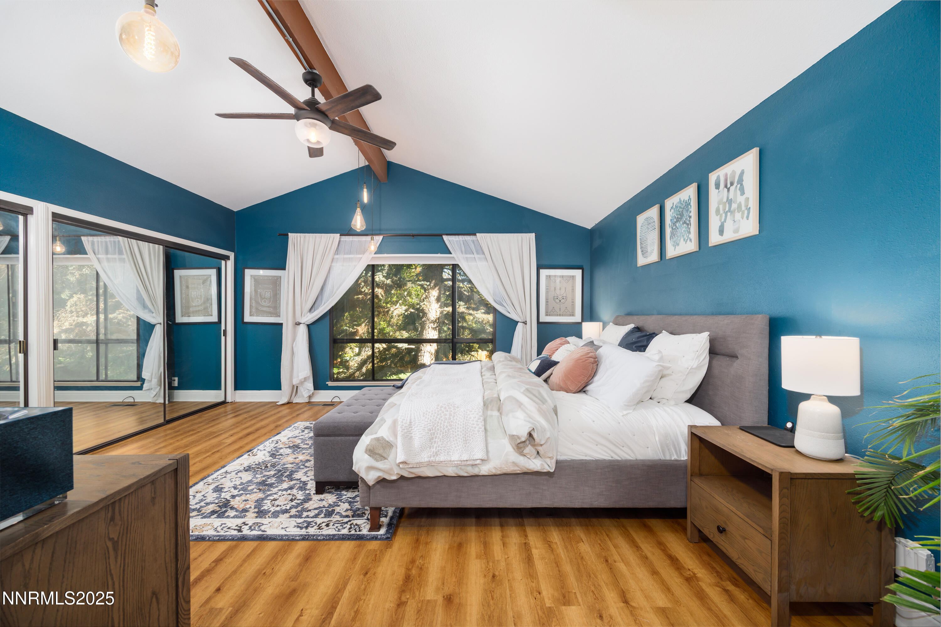 676 W Riverview Circle