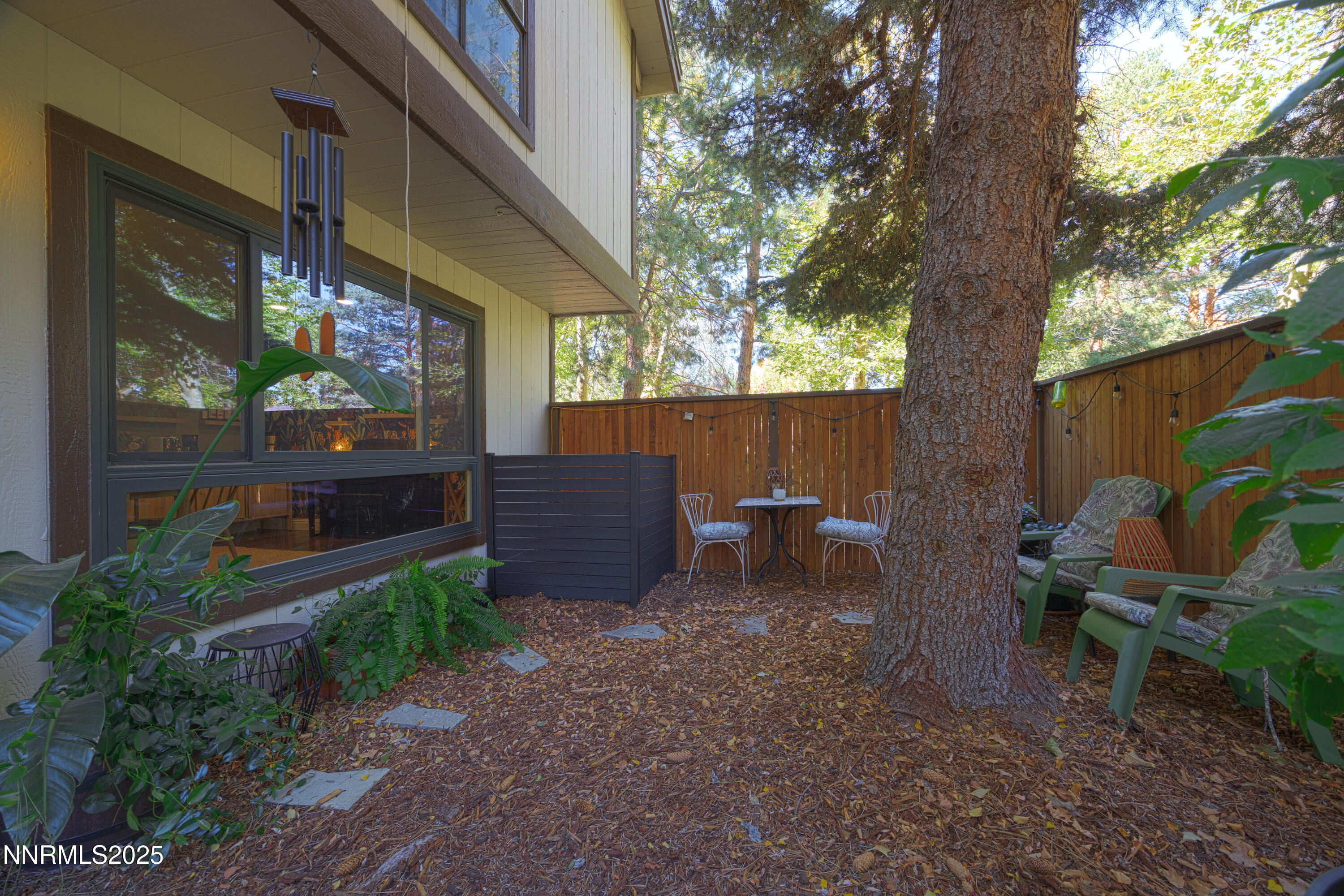 676 W Riverview Circle