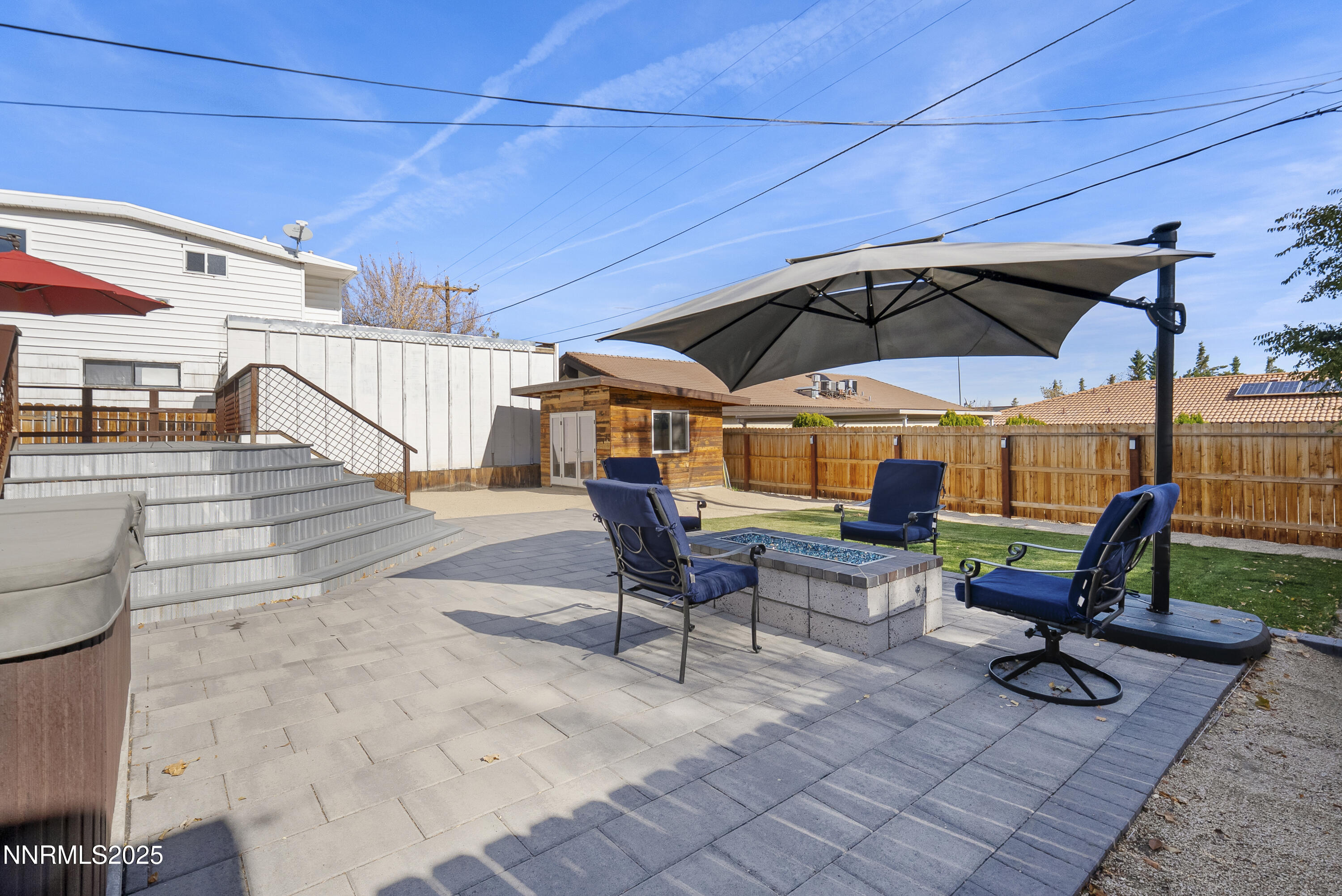 1692 Oakhurst Avenue