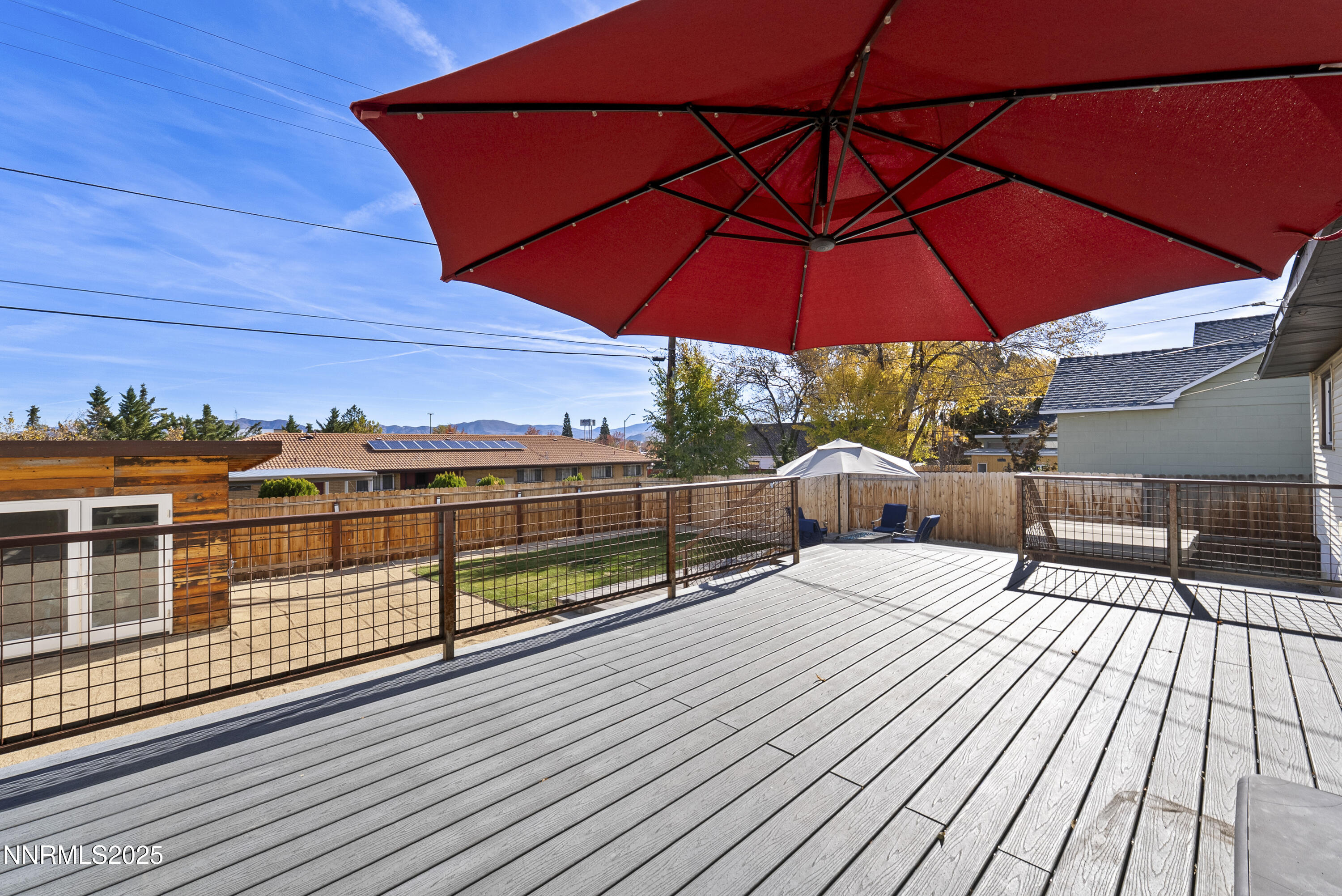 1692 Oakhurst Avenue