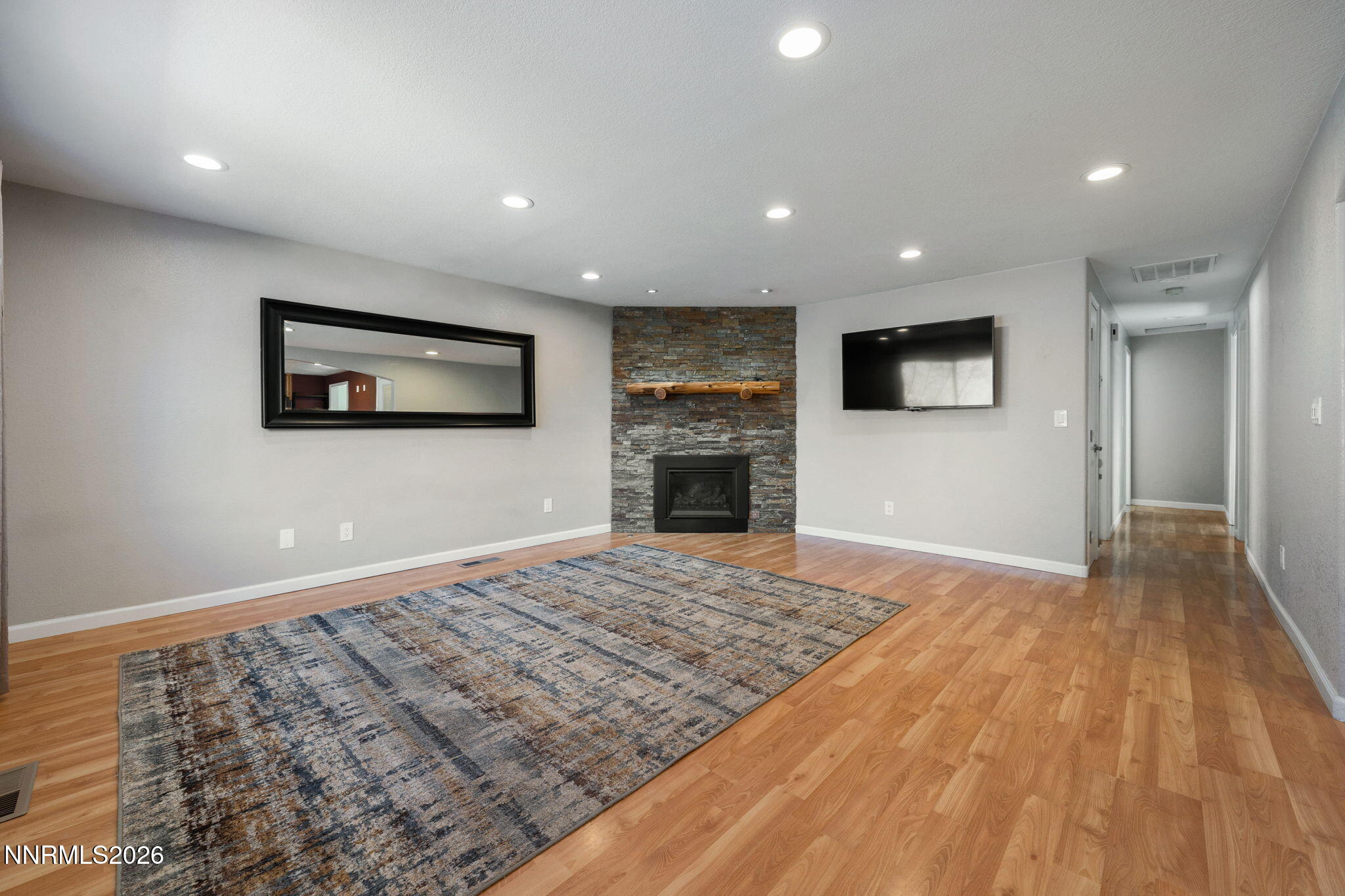 32 S Patterson Place