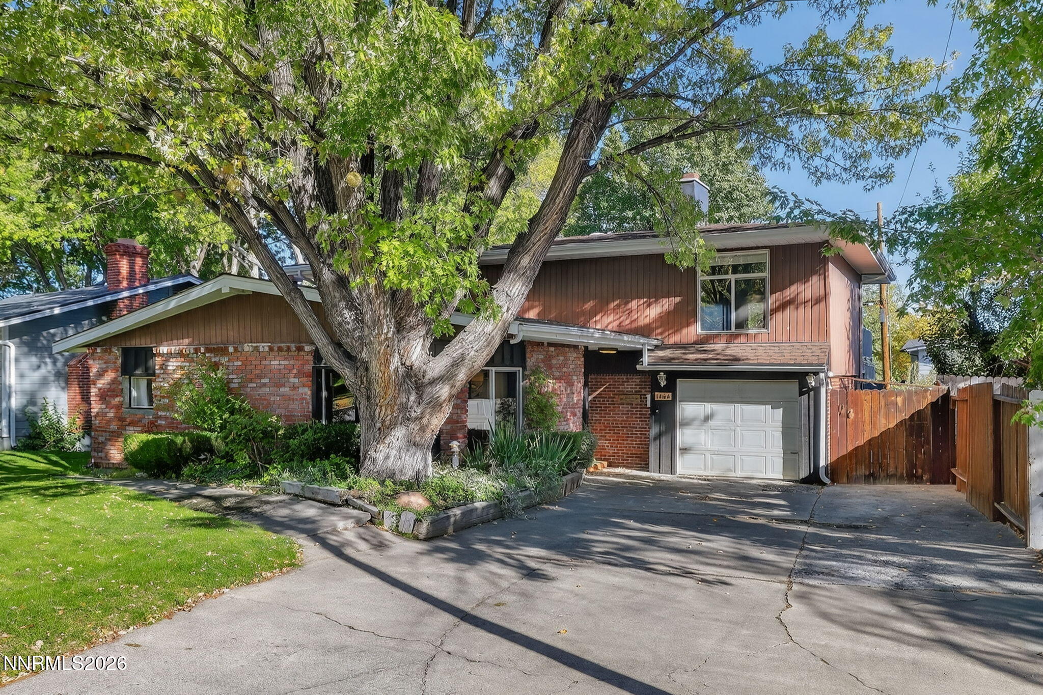 1464 Mark Twain Avenue
