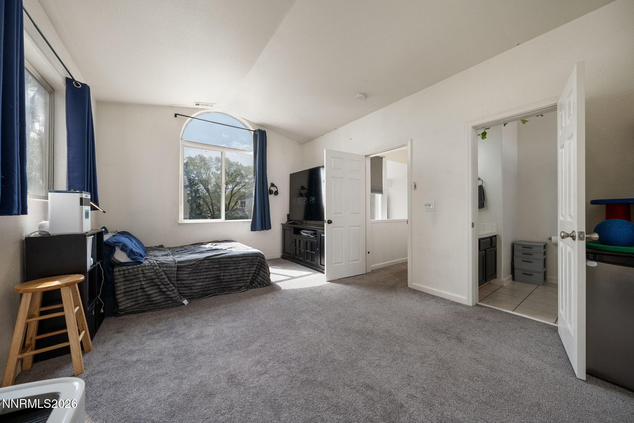 501 Warren Court