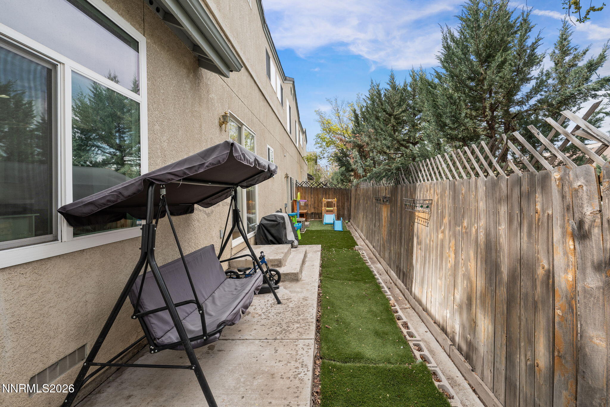 501 Warren Court