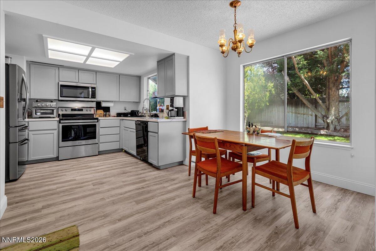4349 Pescado Way