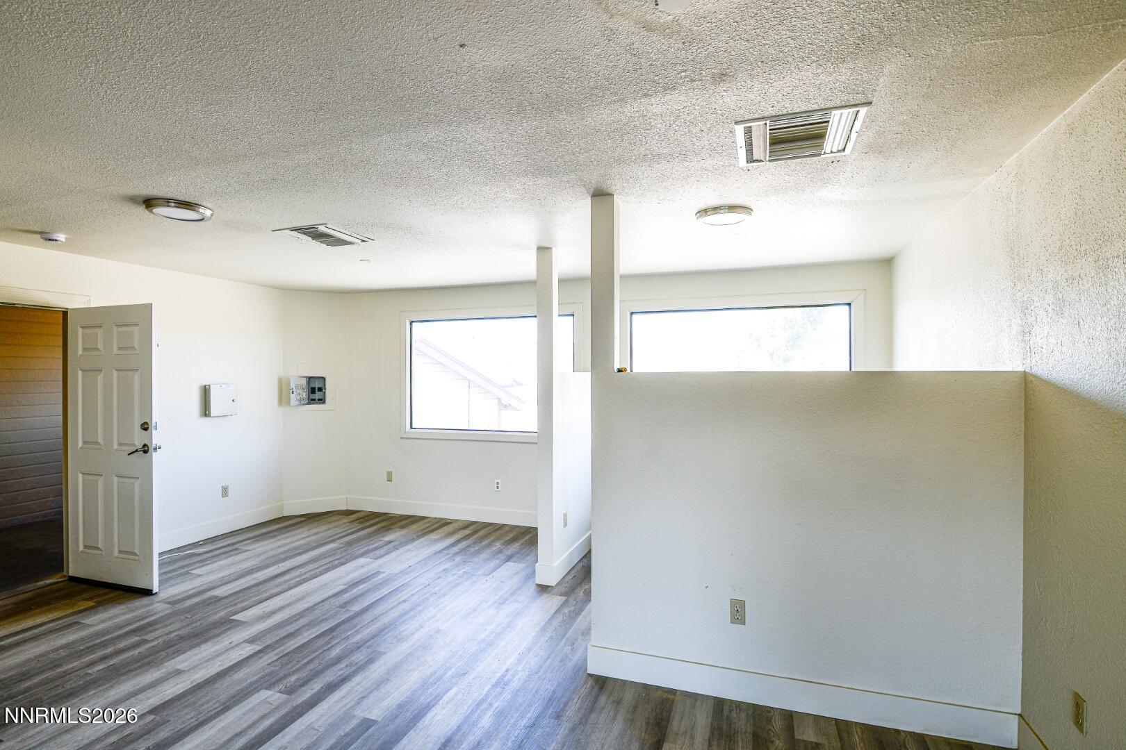 933 Woodside Drive 201 - 204