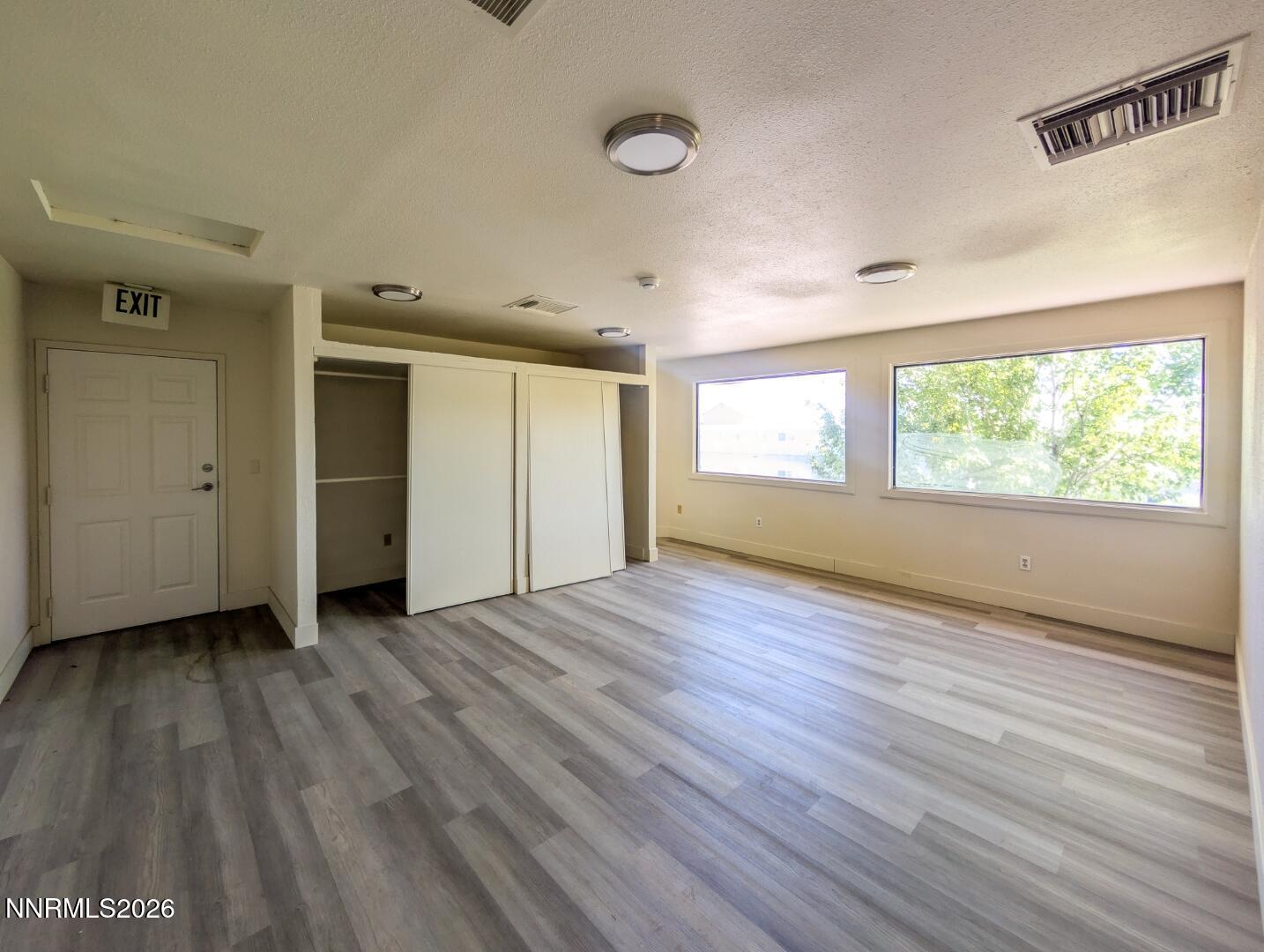 933 Woodside Drive 201 - 204