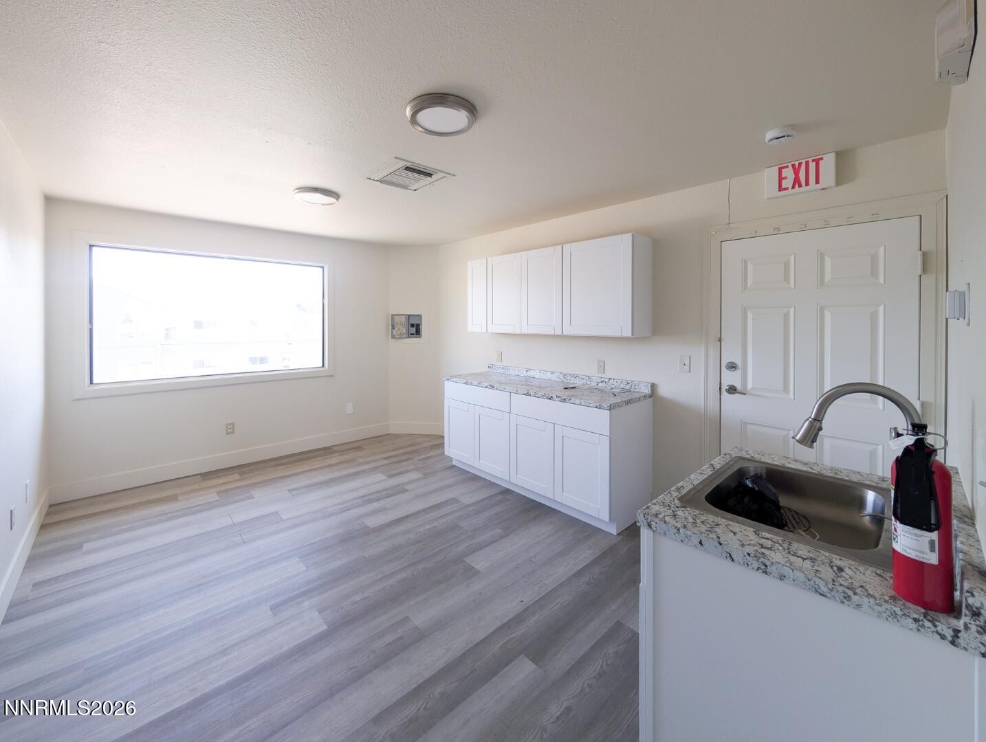 933 Woodside Drive 201 - 204